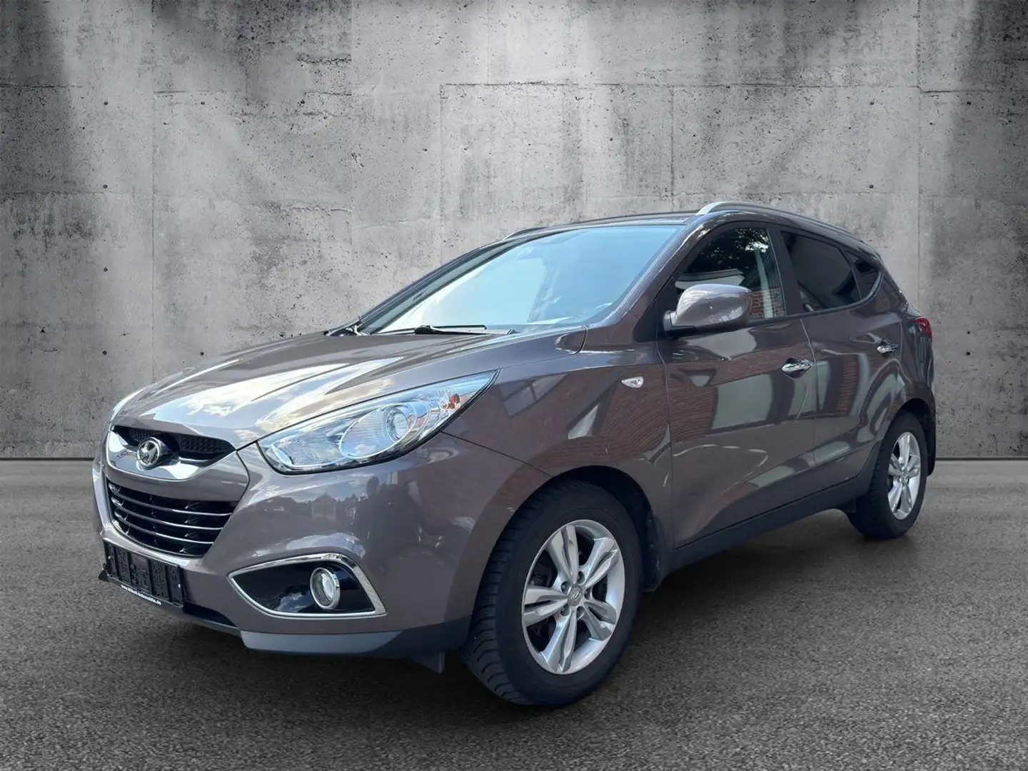 Hyundai iX35 2.0 CRDi 4WD/nur 104Tkm/ Sitzh/AHK/TOP!!! Bruin - 1