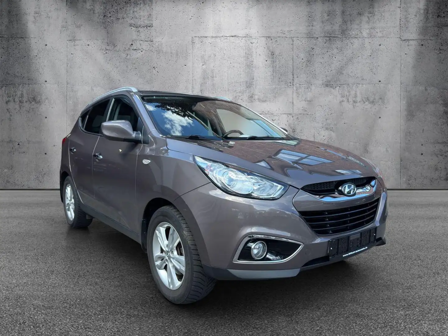 Hyundai iX35 2.0 CRDi 4WD/nur 104Tkm/ Sitzh/AHK/TOP!!! Bruin - 2