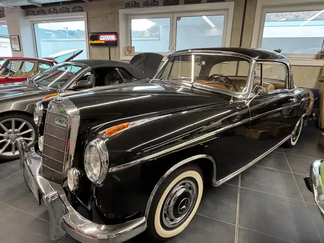 Mercedes-Benz 220 S Coupe´