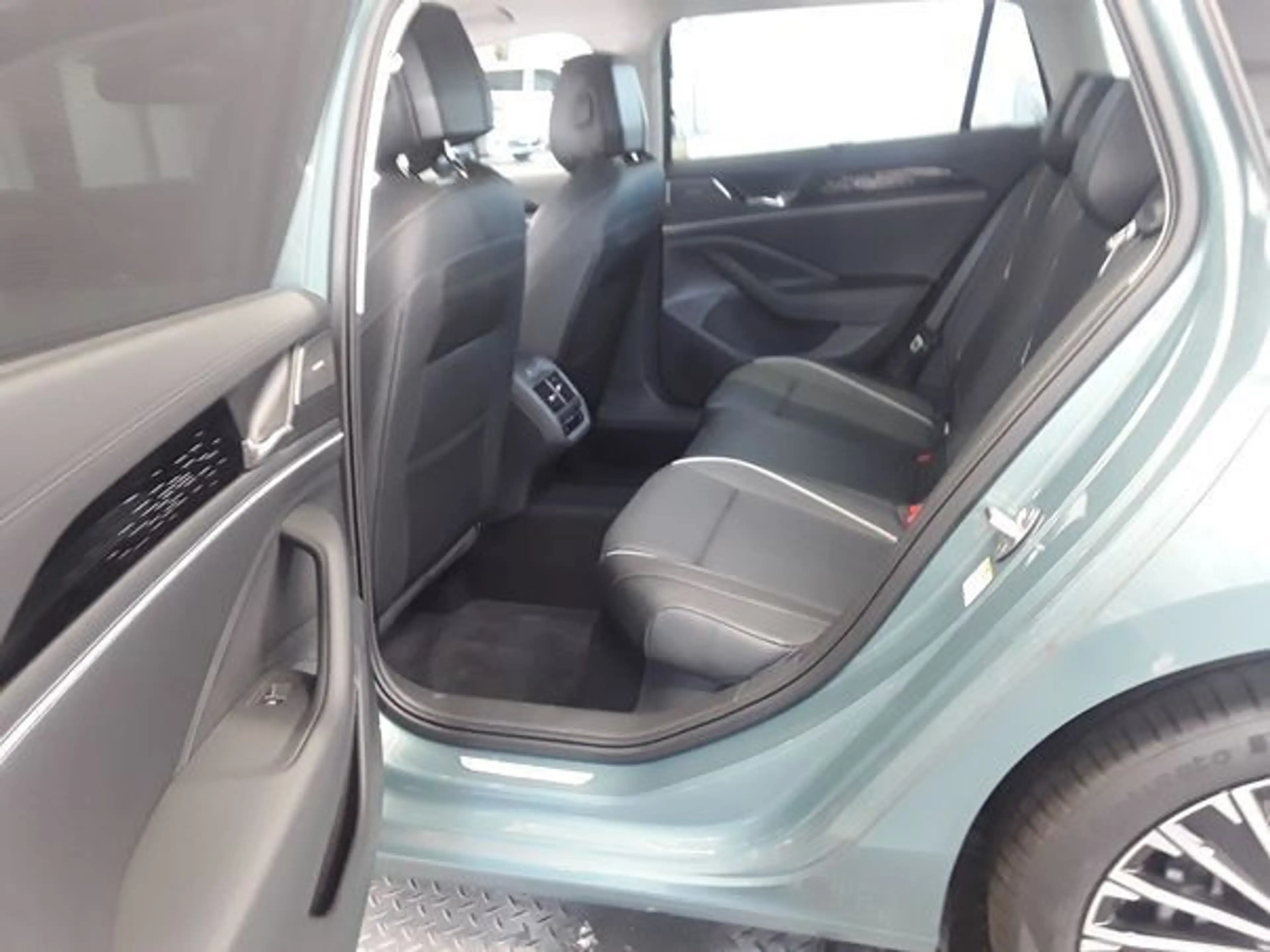 Volkswagen Passat Variant ELEGANCE 1.5eTSI 177PS DSG HYBRID NP.81T.5JG.AHK.A — photo 8
