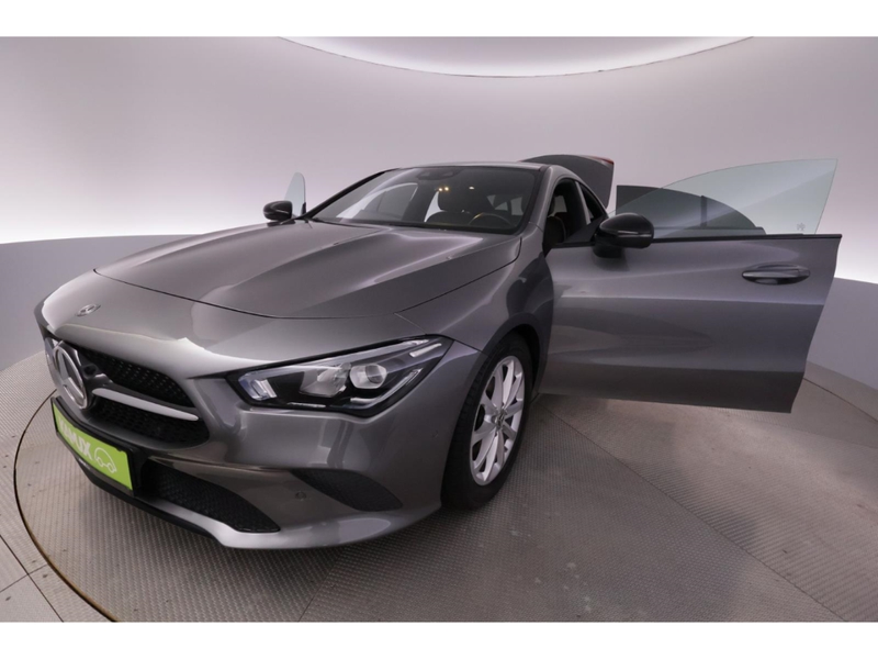 Mercedes-Benz CLA 180 7G-DCT Progressive LED+PANO+KAMERA+NAVI — photo 12