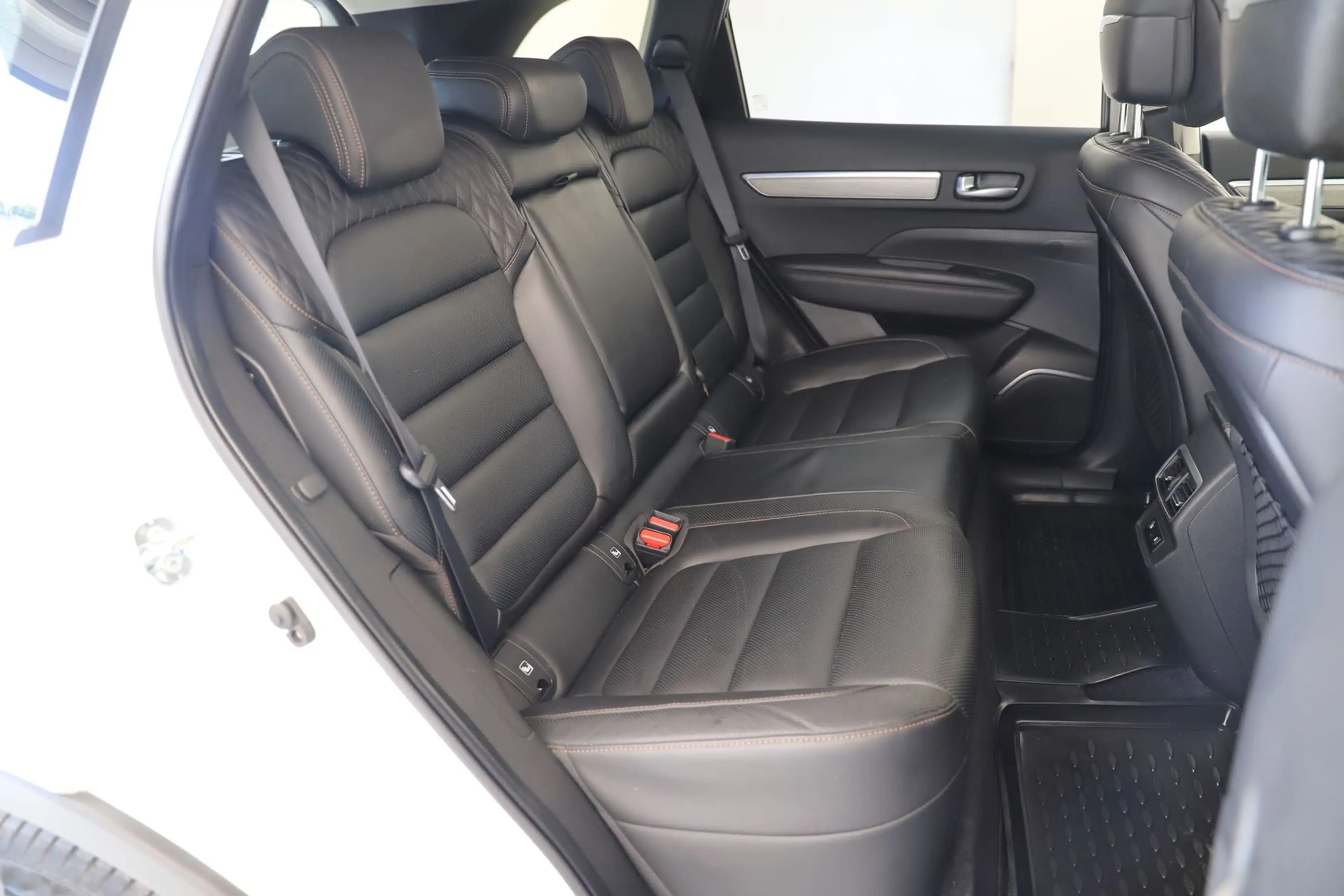 Renault Koleos 2.0dCi 184PS X-tronic Initiale Paris 4WD — photo 12