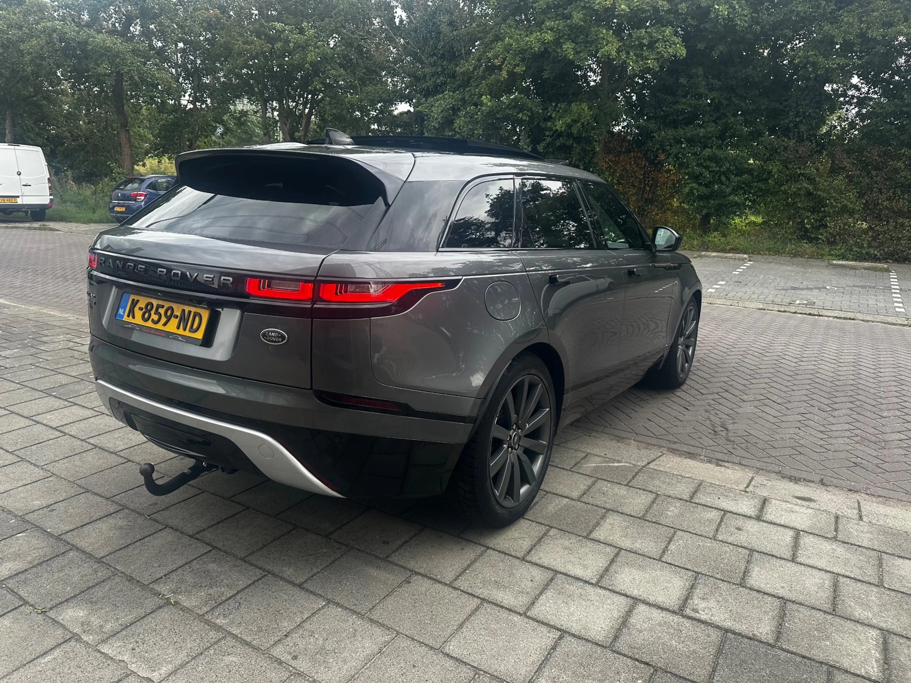 Land Rover Range Rover Velar 2.0 I4 AWD R-Dynamic HSE — photo 5