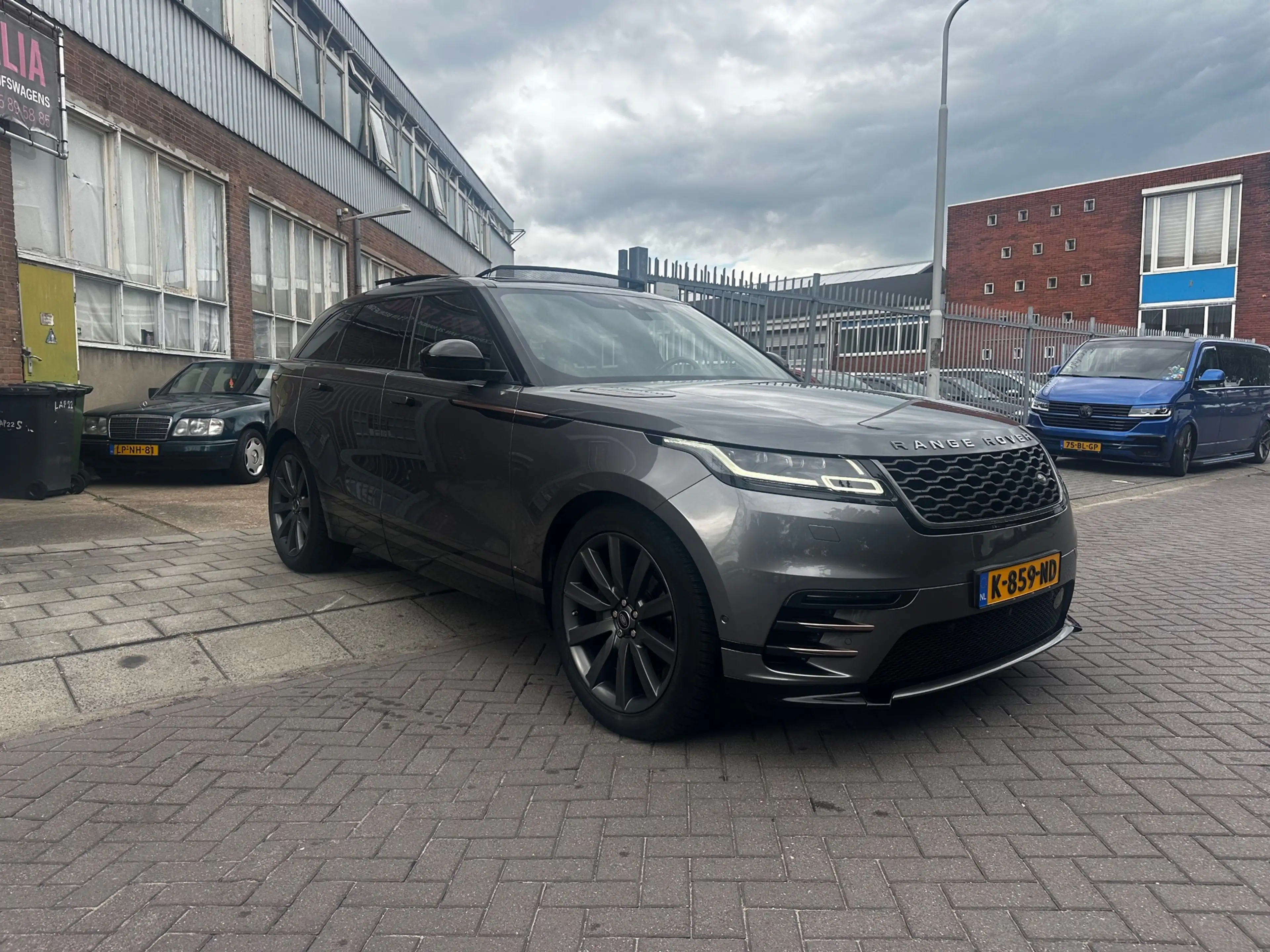 Land Rover Range Rover Velar 2.0 I4 AWD R-Dynamic HSE — photo 7