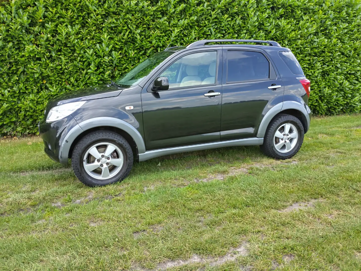 Daihatsu Terios Terios 1.5-16v Exclusive 4x4 Zwart - 2