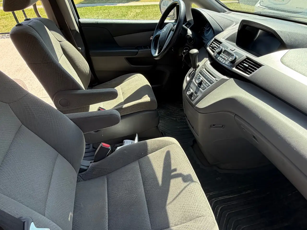 Honda Odyssey снимка Honda Odyssey