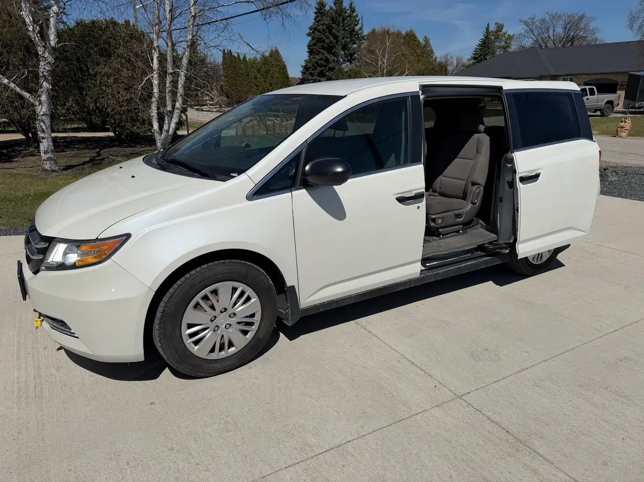 Honda Odyssey снимка Honda Odyssey