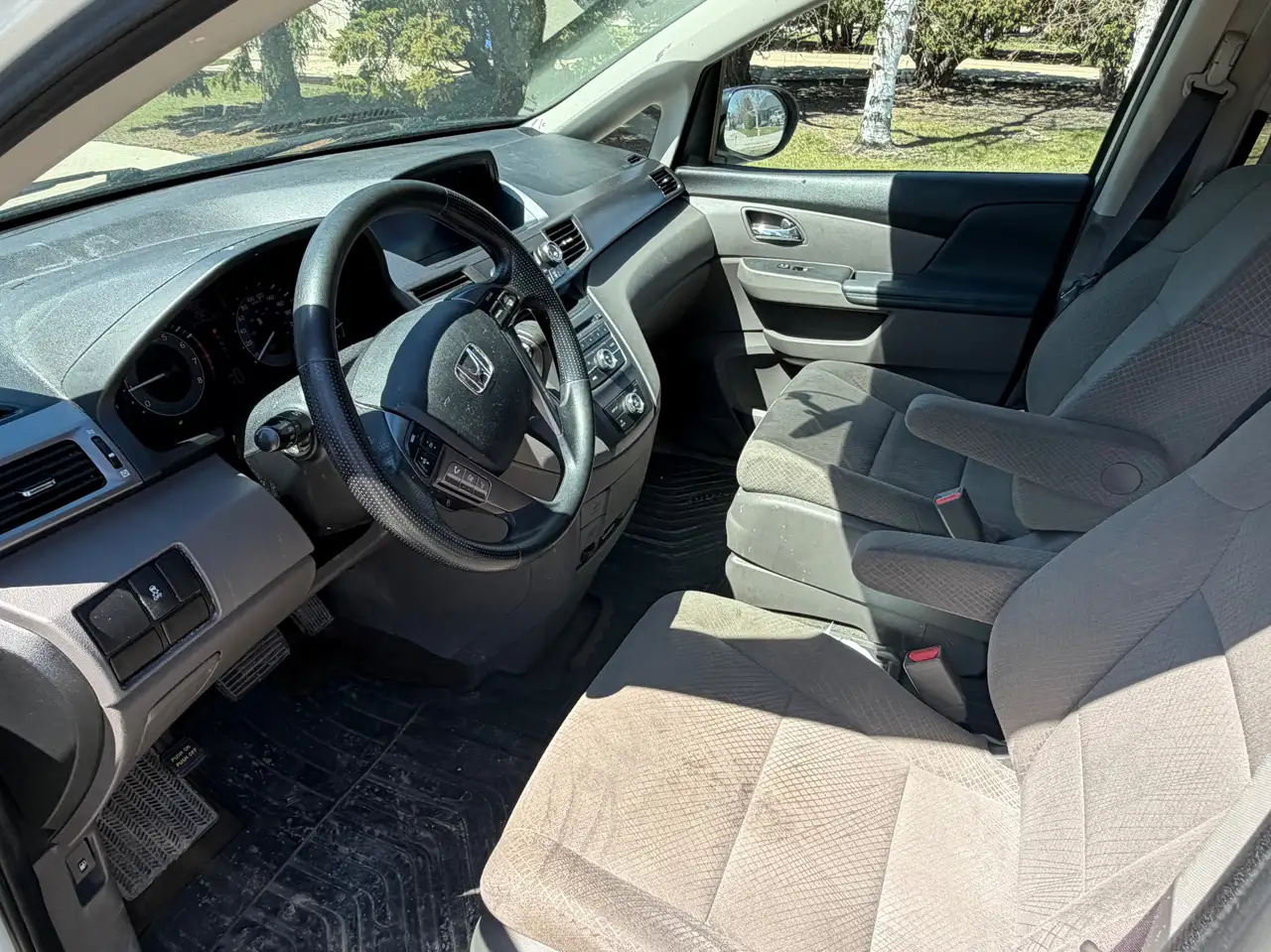 Honda Odyssey снимка Honda Odyssey