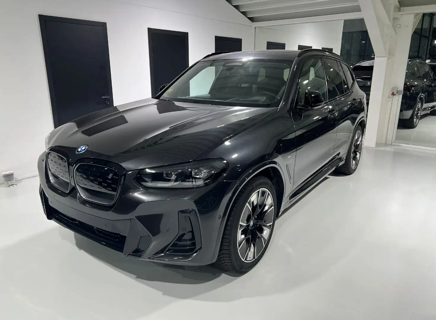 BMW iX3 iX3 Impressive M pakket Noir - 1