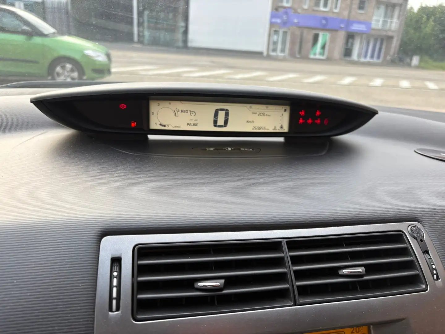 Citroen C4 HDi 110 FAP C-Chic - 2