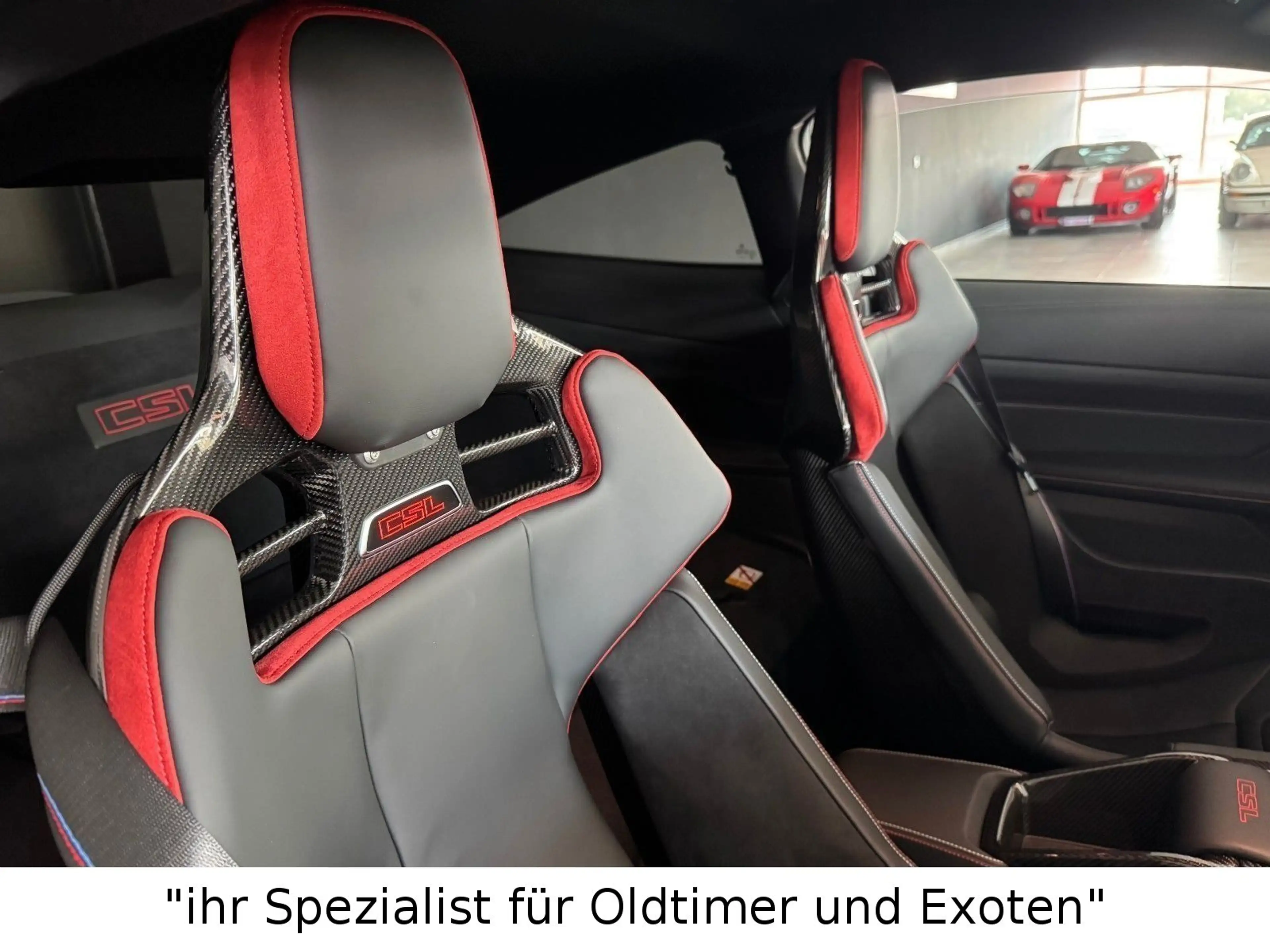 BMW M4 CSL Coupe mit 50 Jahre Emblem — photo 11