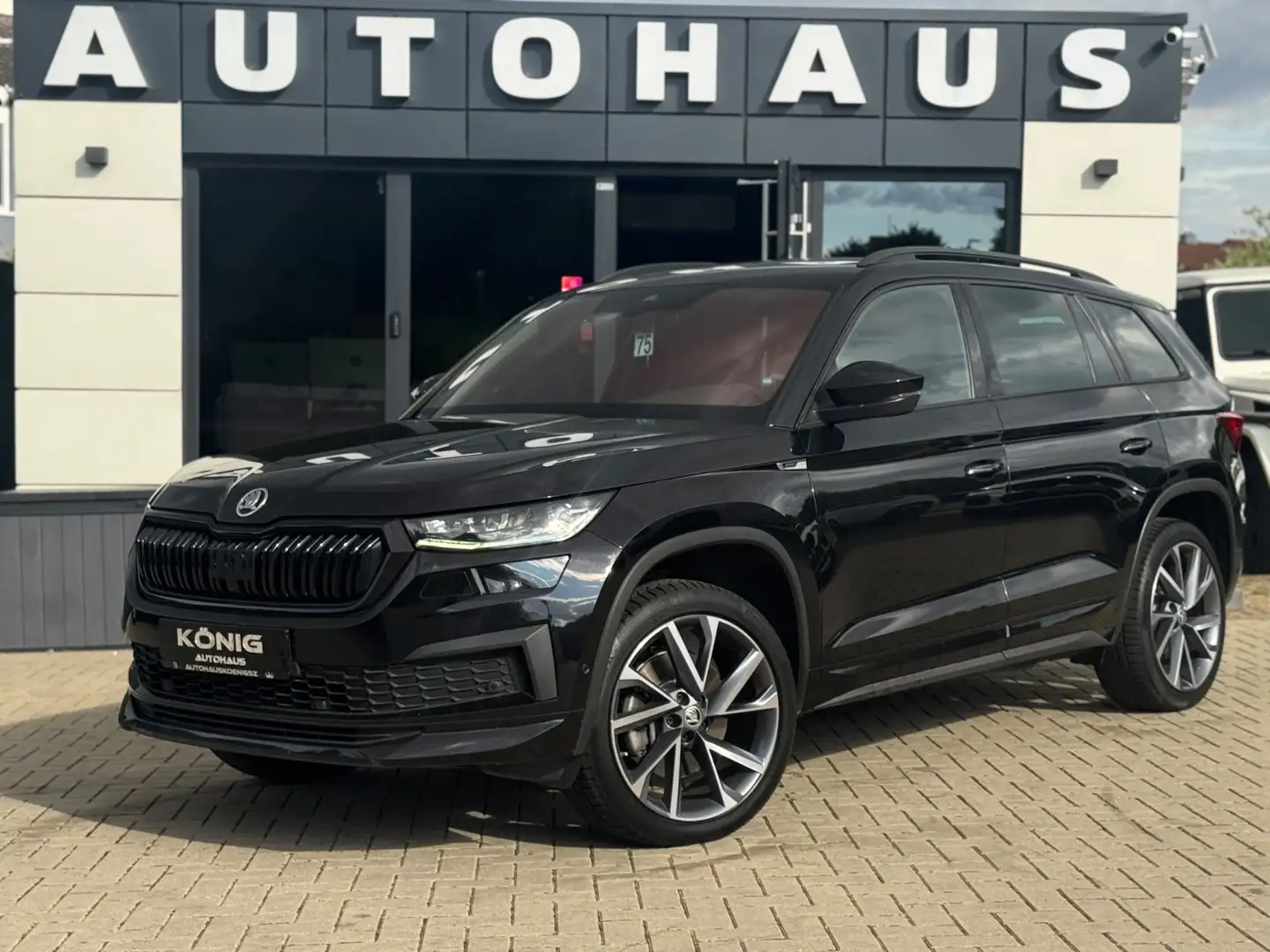 Skoda Kodiaq Sportline 4x4*360°*Sthzg*Canton*AHK* Schwarz - 1