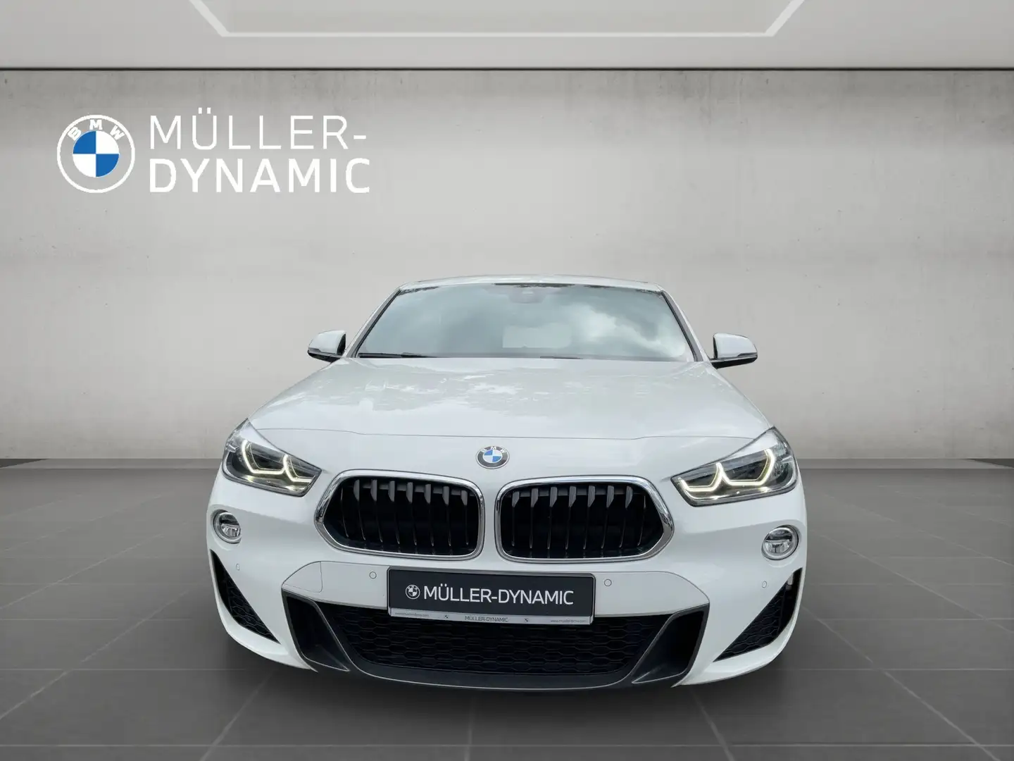 BMW X2 sDrive18i M SPORT LED NAVI TEMPOMAT PDC SHZ Weiß - 2