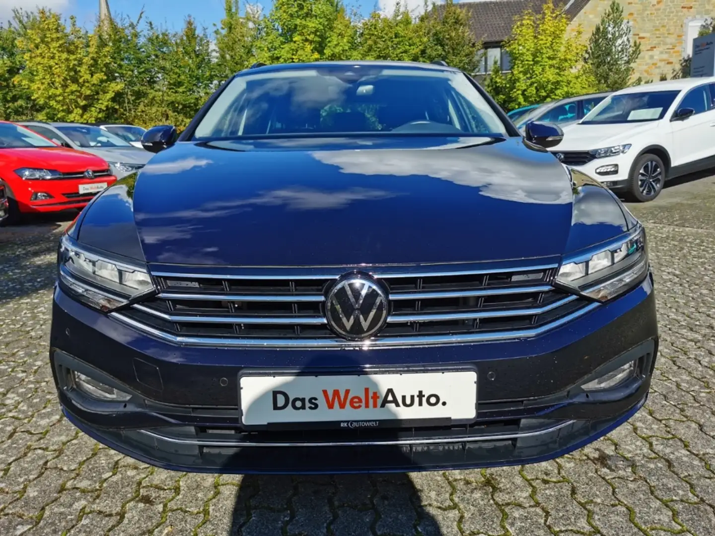 Volkswagen Passat Variant Business 2.0 TDI DSG LED Navi AHK Climatronic Schwarz - 2