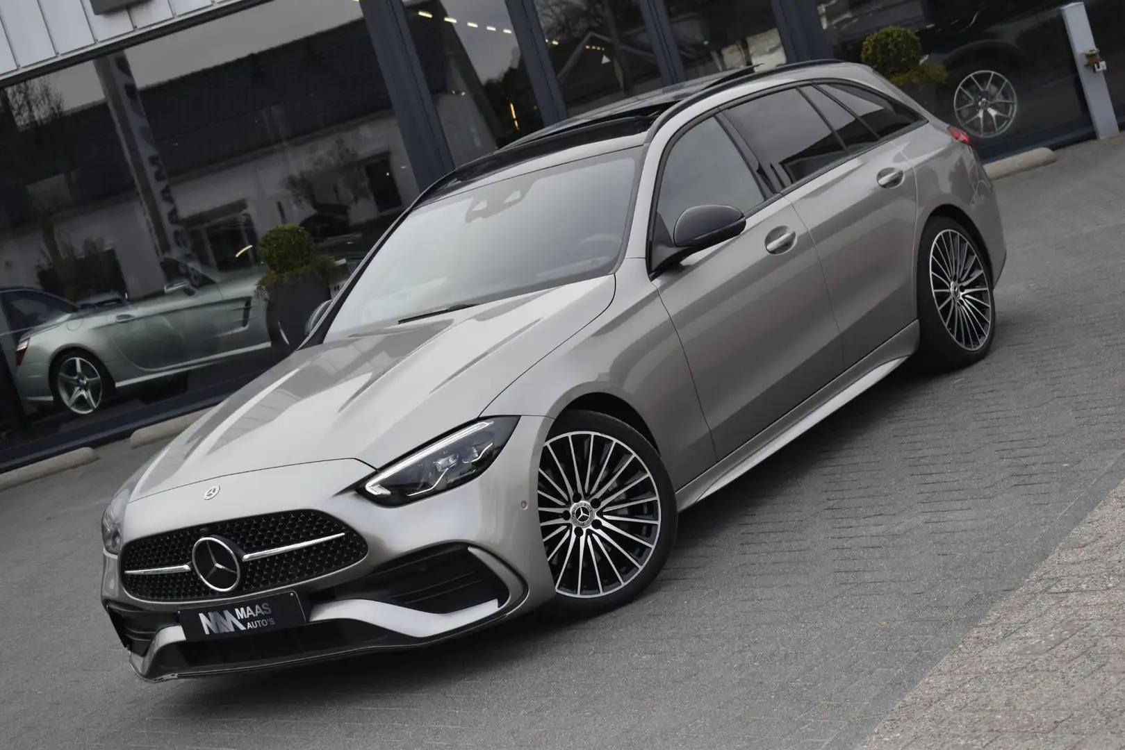 Mercedes-Benz C 200 Estate AMG Line Grau - 2