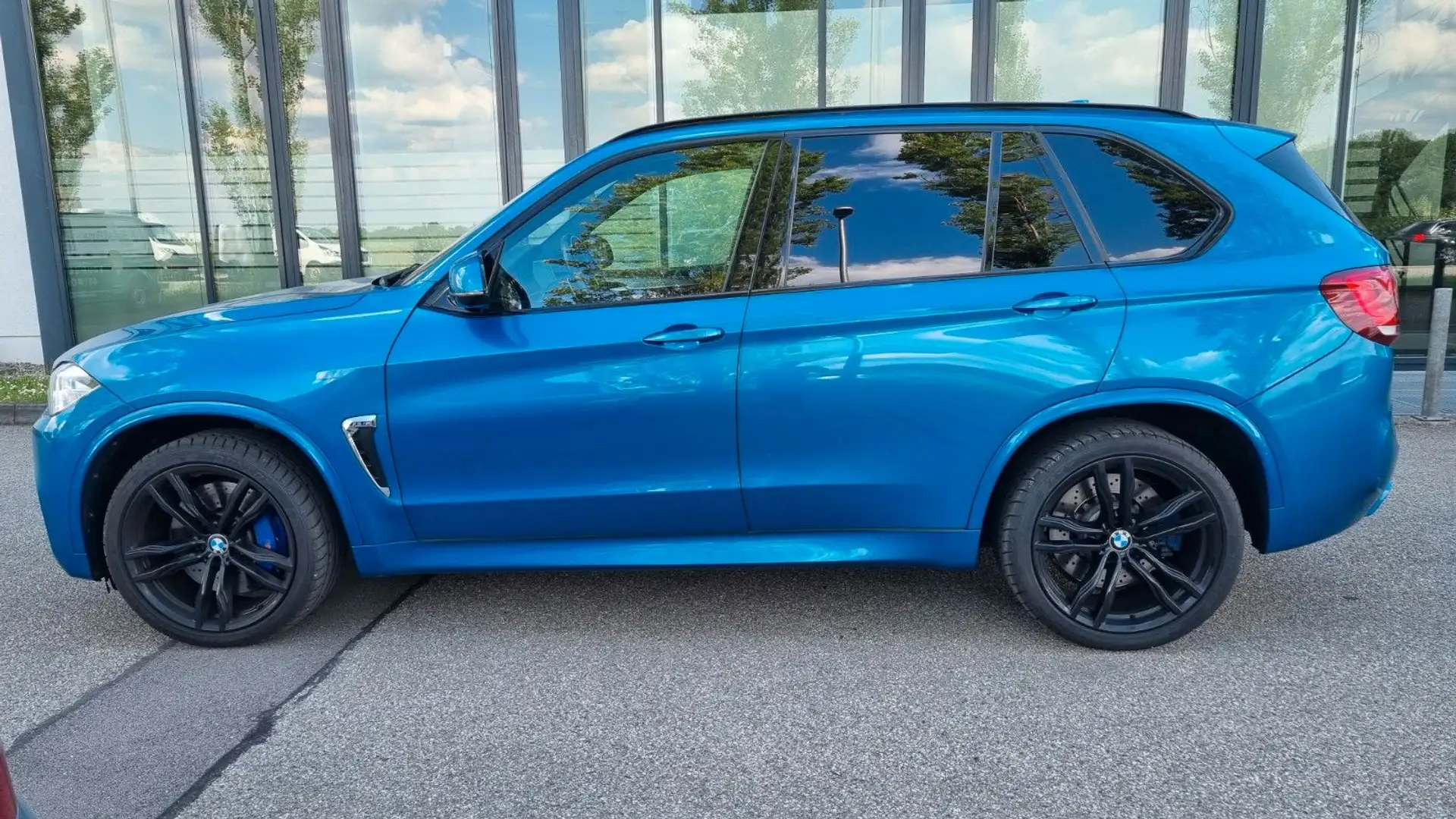 BMW X5 M Pano LED AHK Webasto Soft HUD MSitze Cam HR Bleu - 2