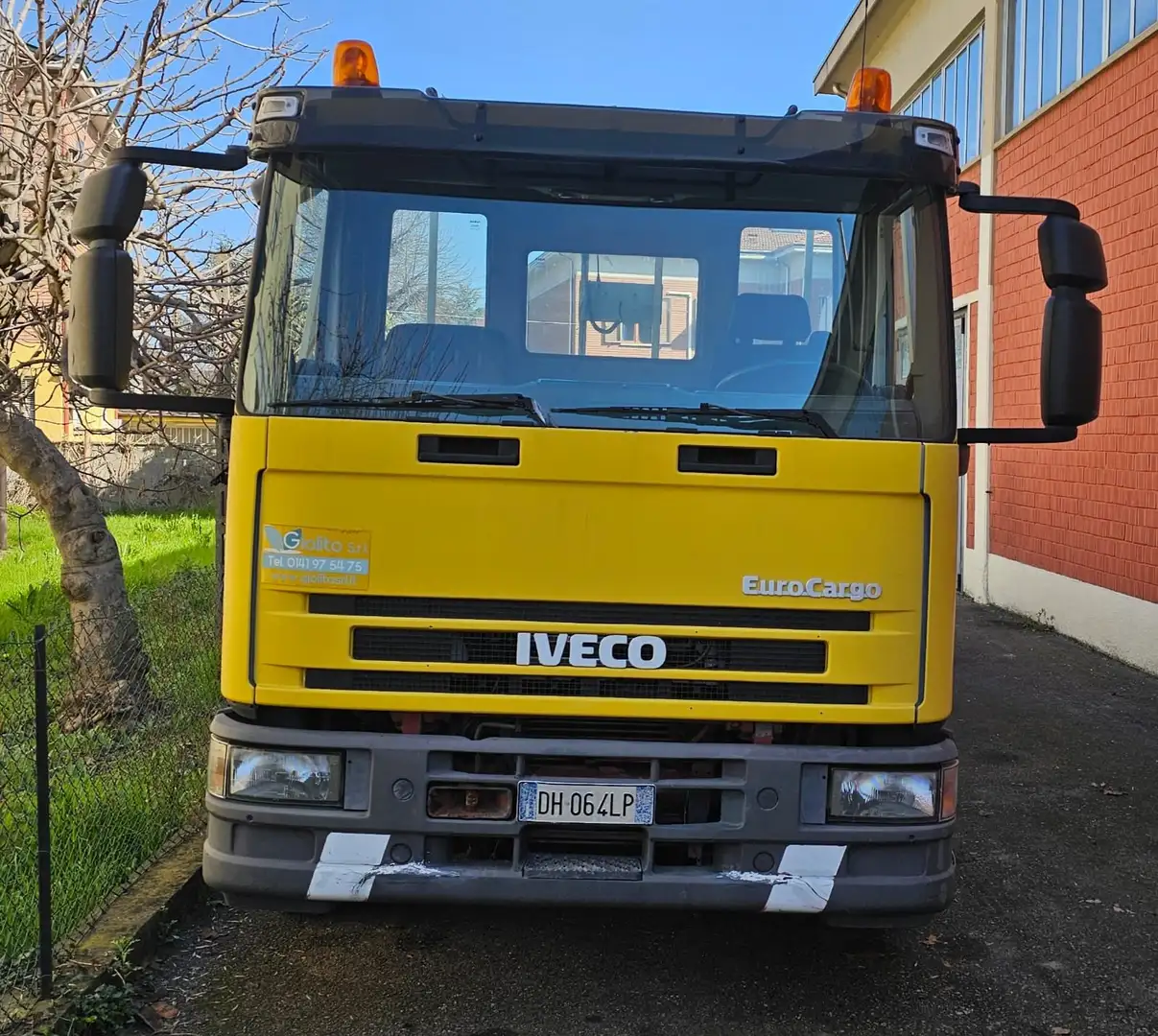 Iveco EuroCargo 120 Jaune - 1