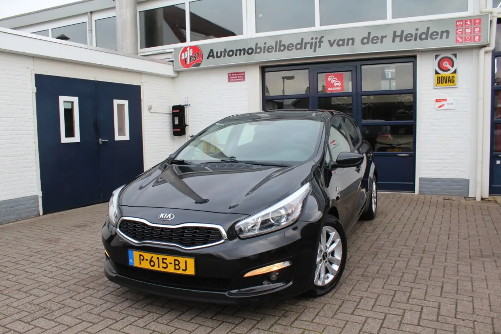 Kia Ceed / cee'd 1.4 MPi ComfortLine Plus Negro - 1