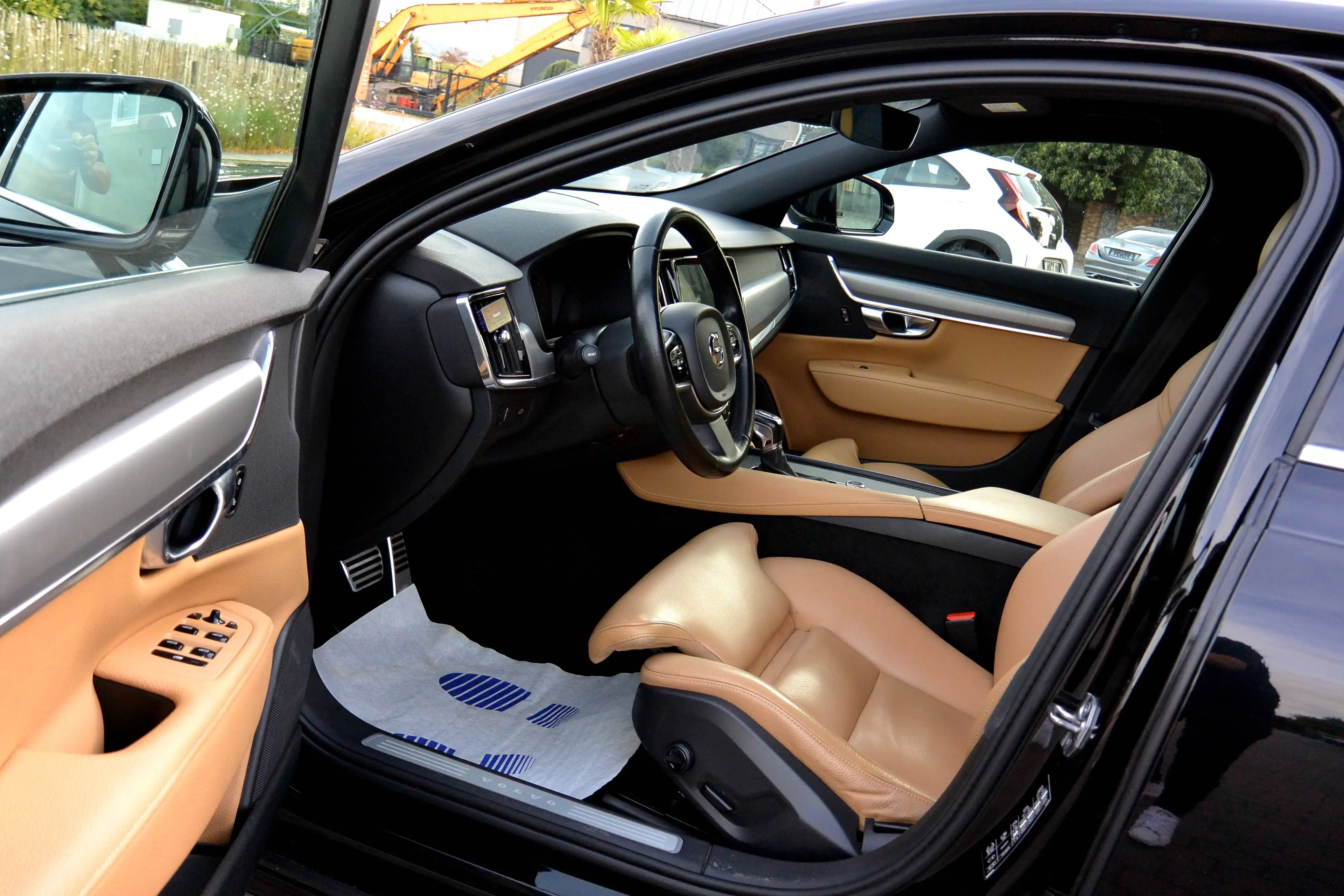 Volvo S90 2.0 D4 Design Geartronic*BOITE AUTO*CUIR*CAMERA*J20*GARANTIE* — photo 6
