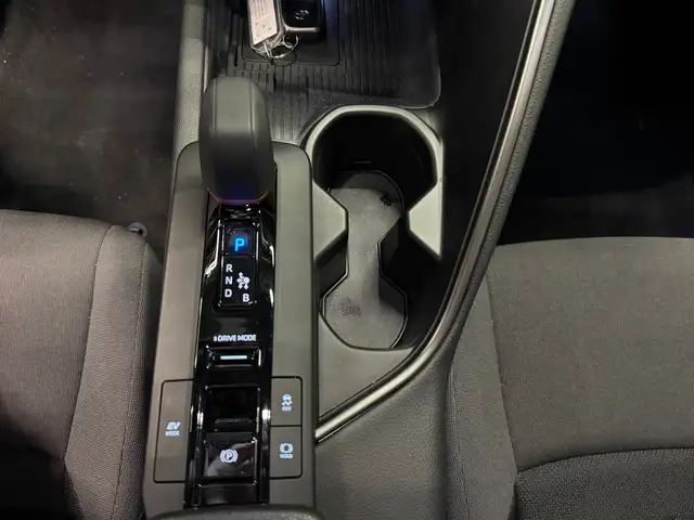 Toyota C-HR view 19