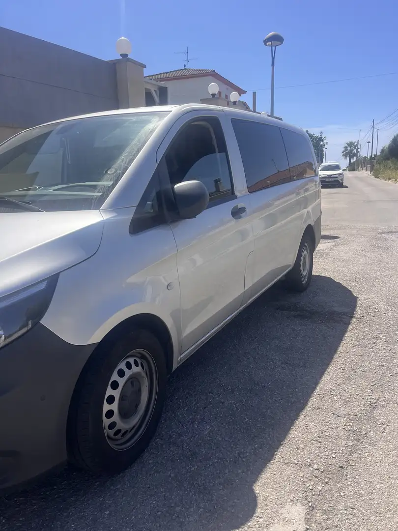 Mercedes-Benz Vito Tourer 119 CDI Select Larga Aut. - 2