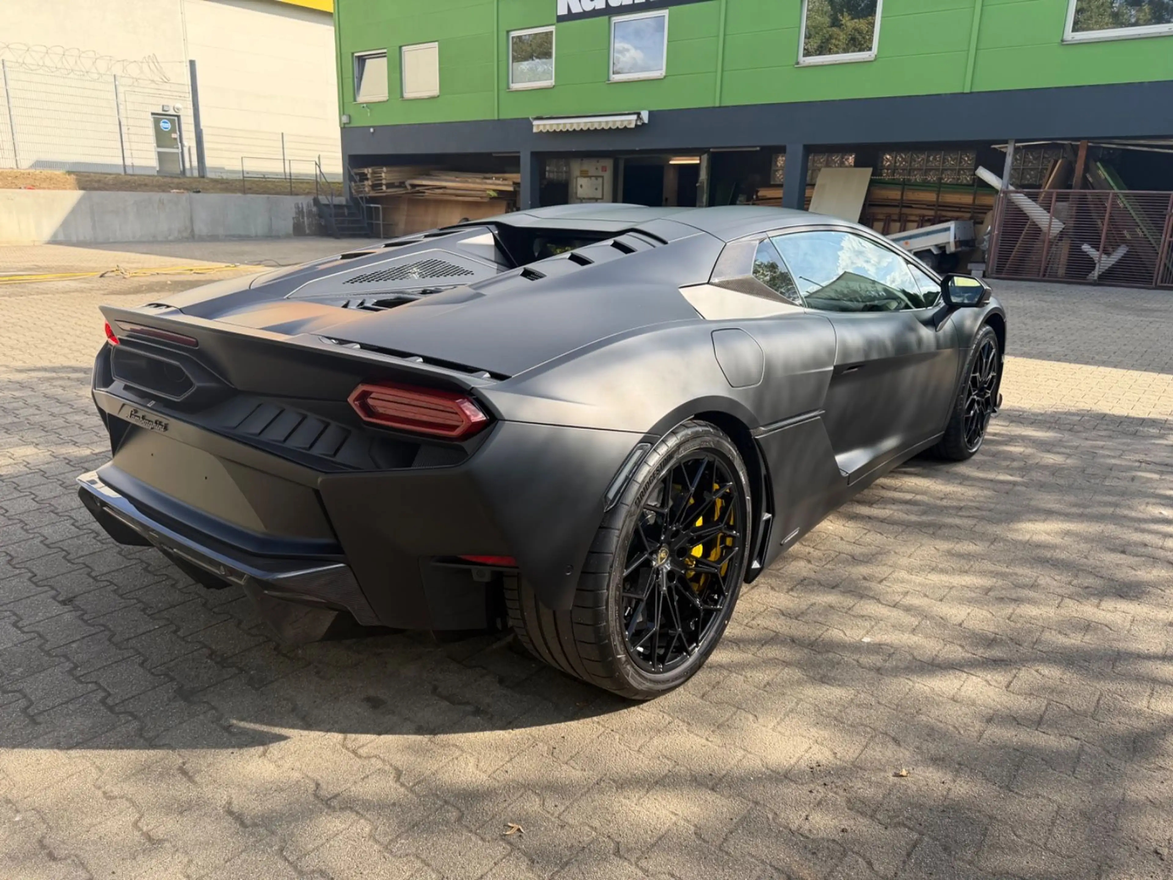 Lamborghini Temerario V8 — photo 4