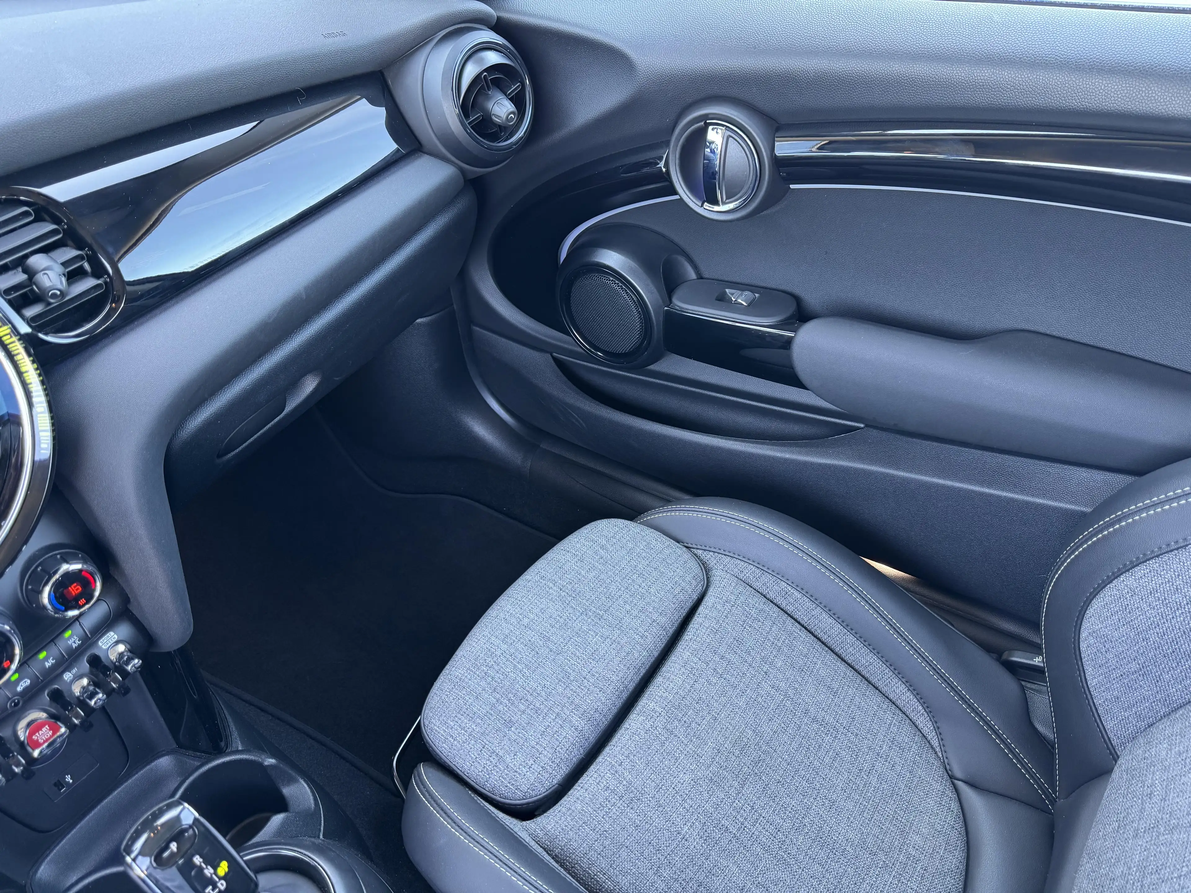 MINI Cooper 1.5i aut LED | CARPLAY | PREMIUM — photo 17