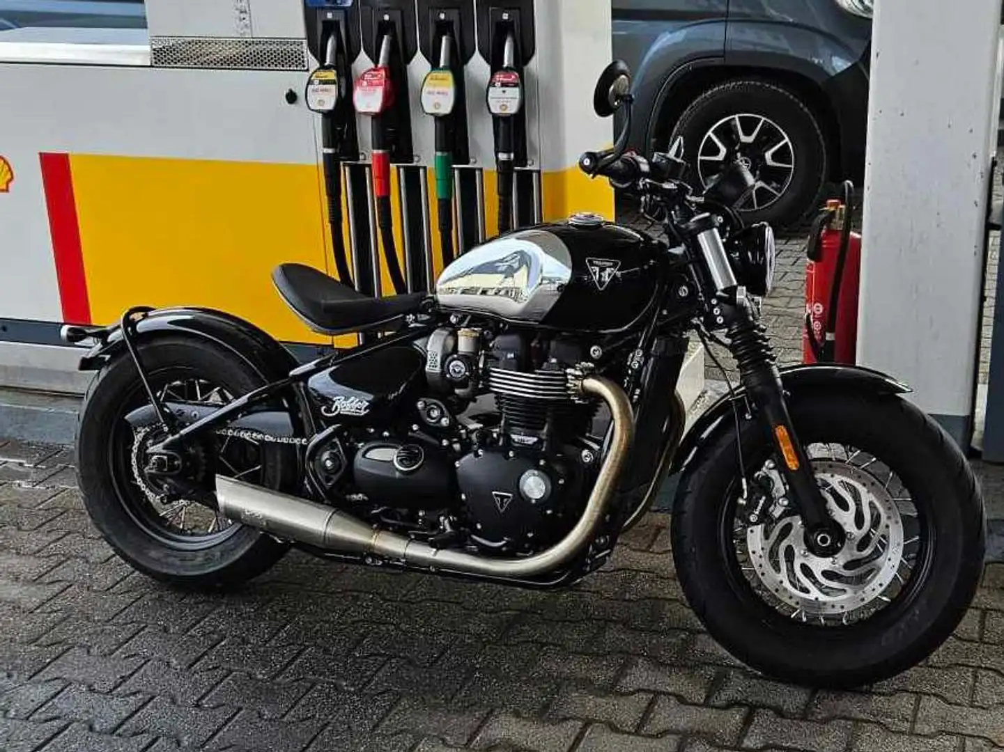 Triumph Bonneville Bobber 2023 Chrome Edition Černá - 1
