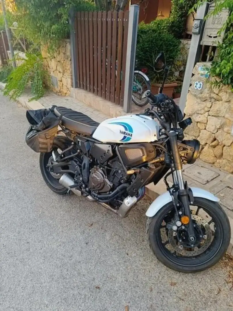 Yamaha XSR 700 Bianco - 1