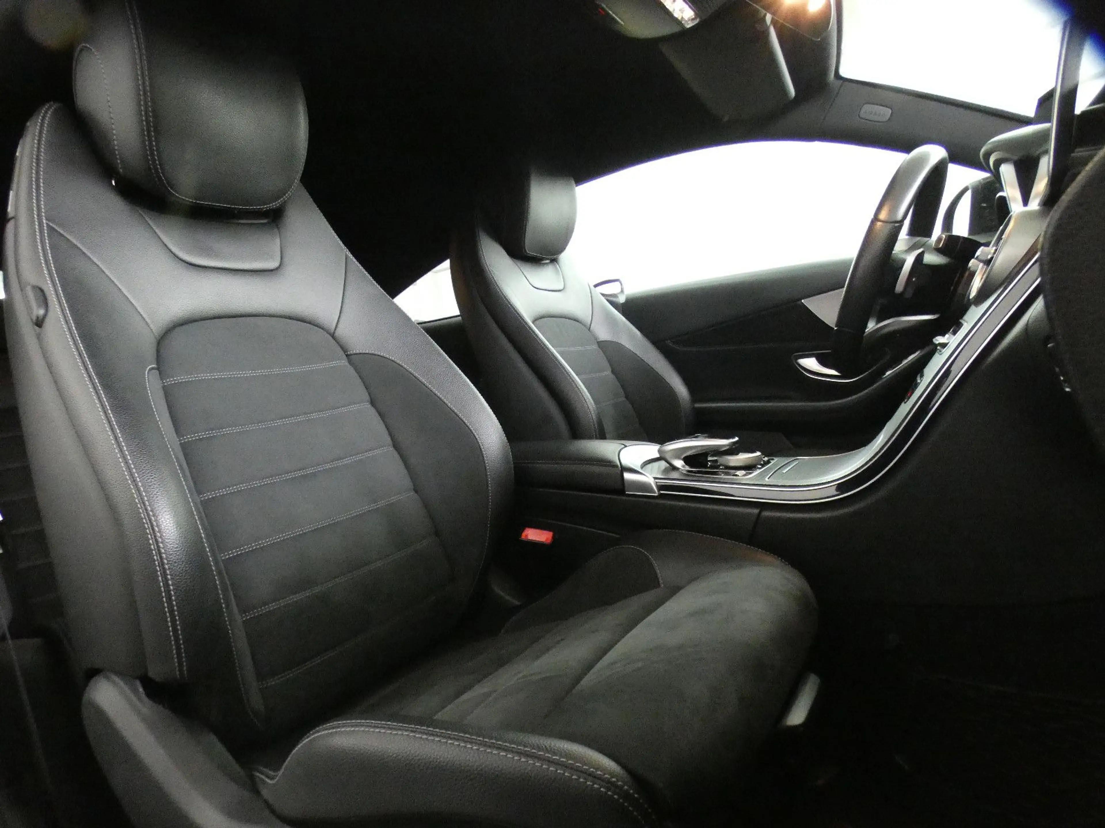 Mercedes-Benz C 200 Coupe AMG*LED*NAVI*AMBIENTE*BURMESTER*CAM — photo 10