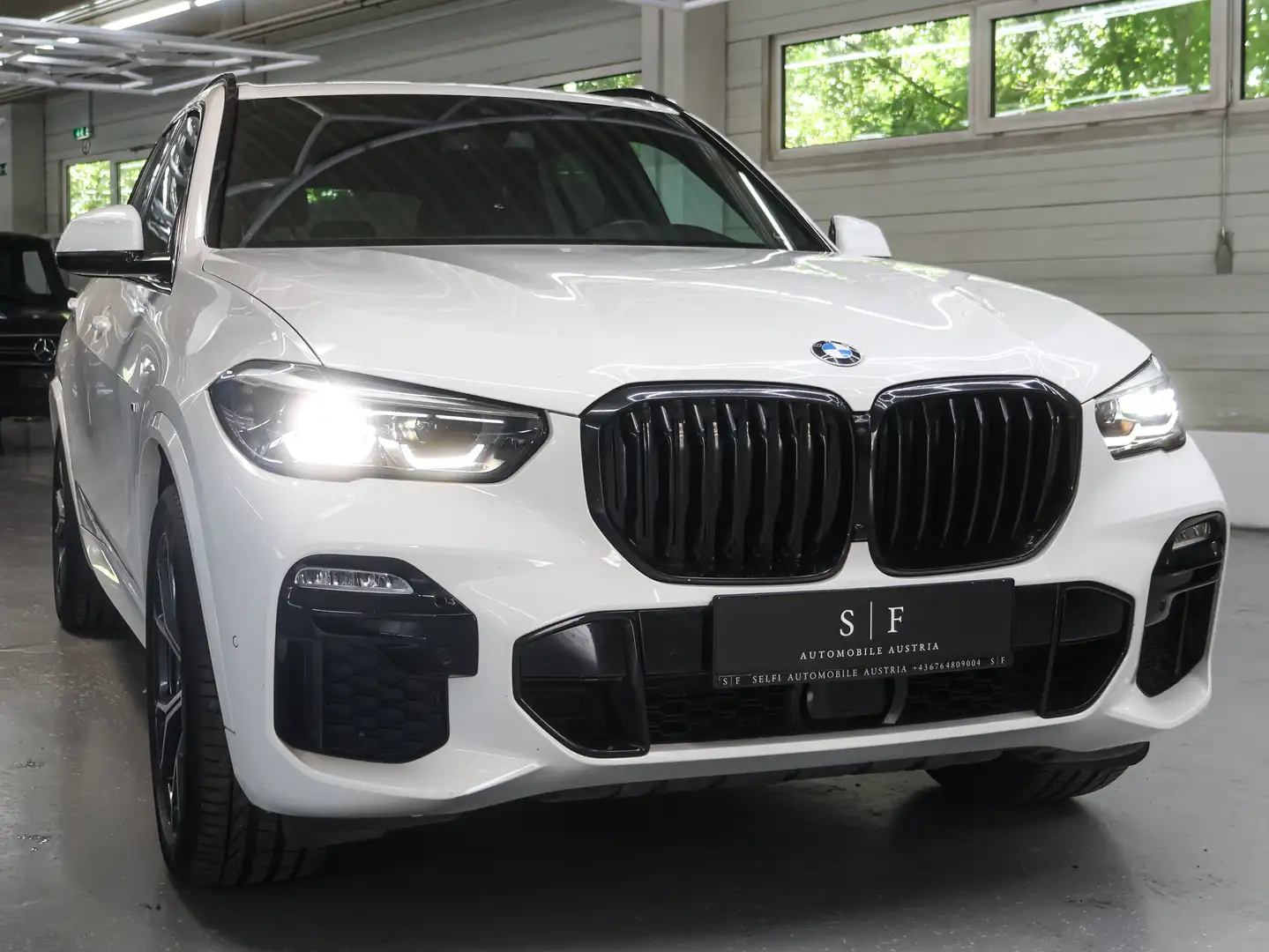 BMW X5 xDrive 30 d M Sport Wit - 2