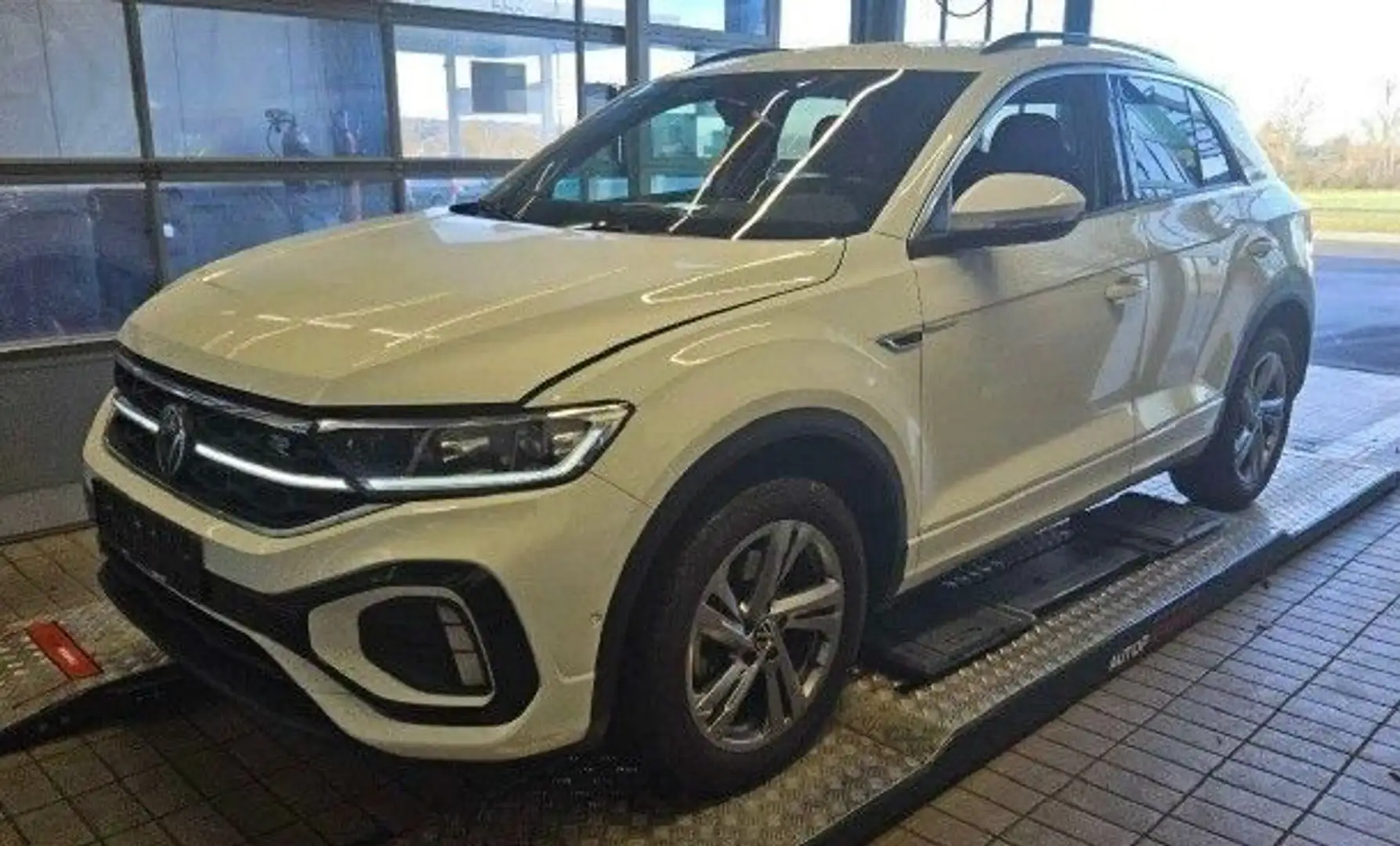 Volkswagen T-Roc 2.0 TDI SCR DSG R-Line Weiß - 2