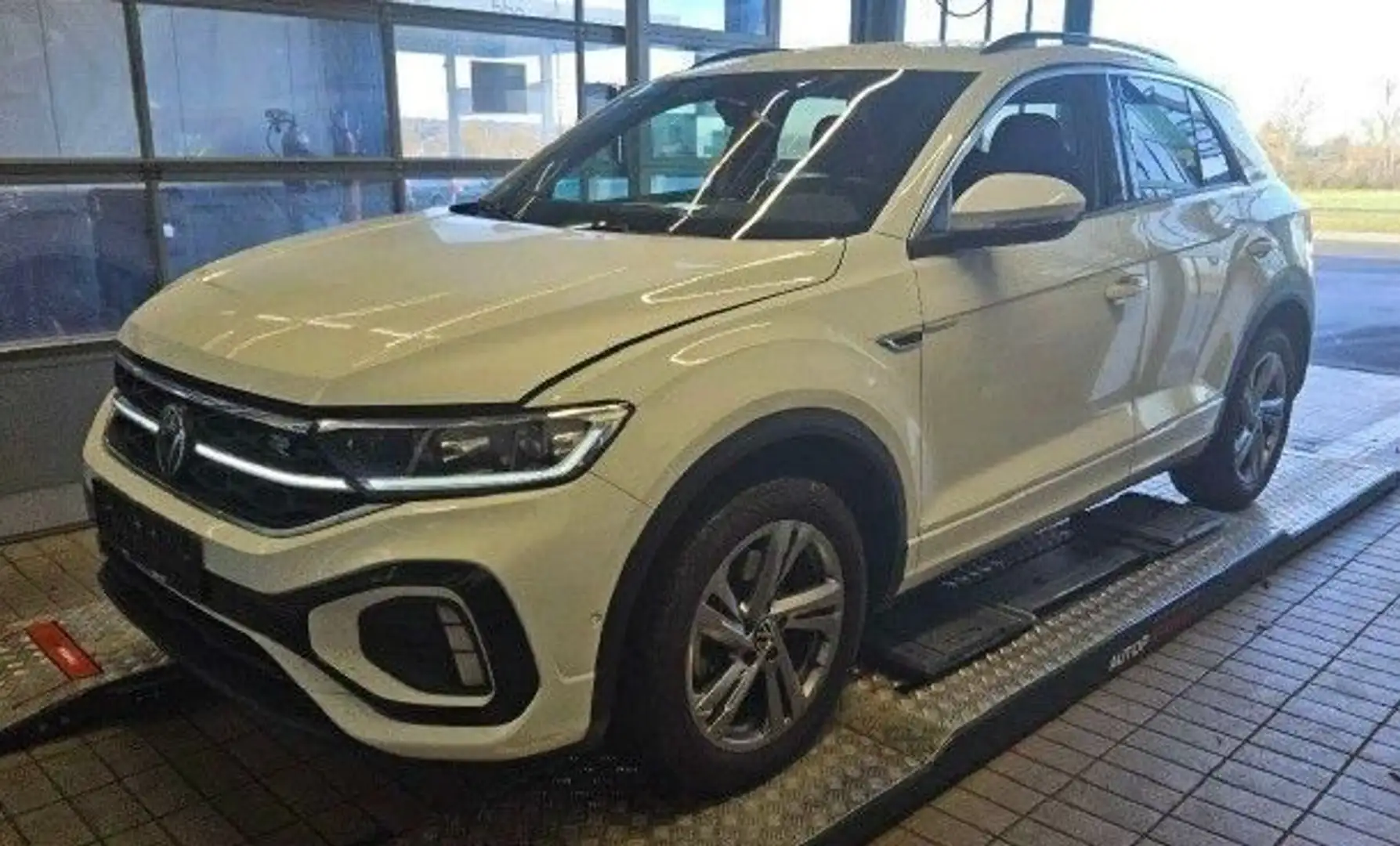 Volkswagen T-Roc 2.0 TDI DSG R-Line IQ.LIGHT AHK ACC Weiß - 2