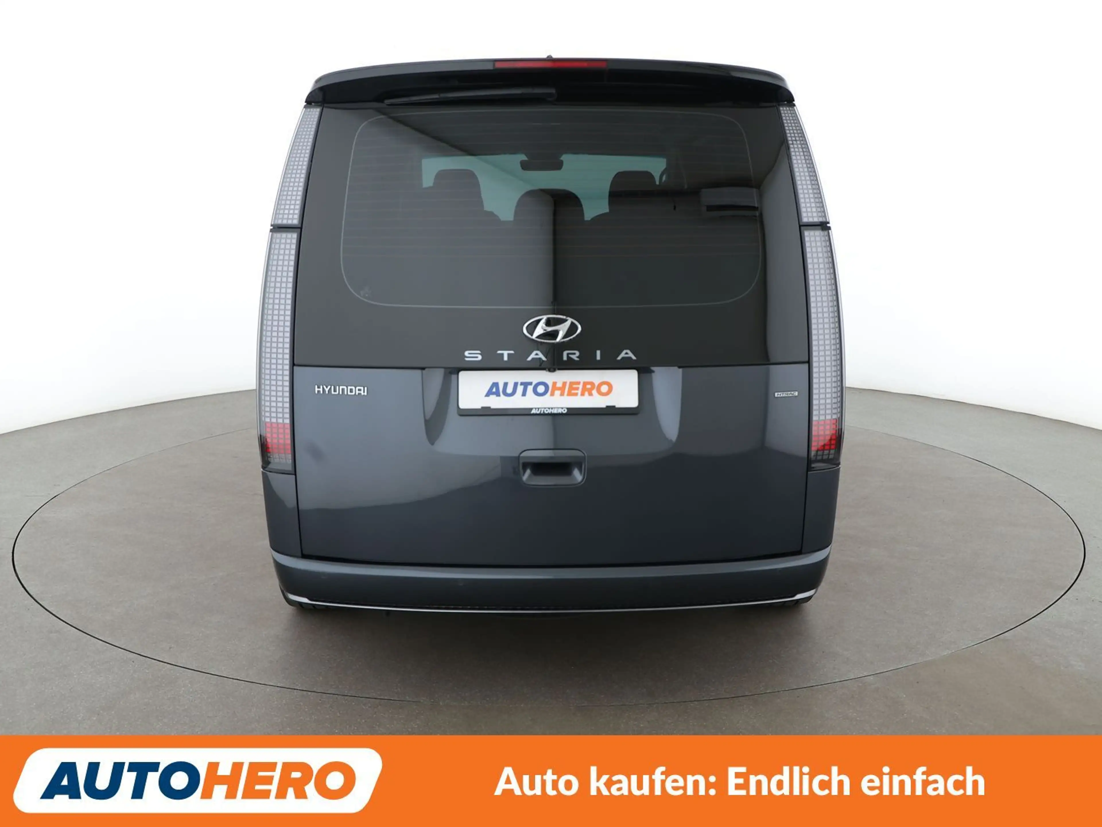 Hyundai STARIA 2.2 CRDi Signature 4WD Aut.*NAVI*LED*ACC*SPUR* — photo 5