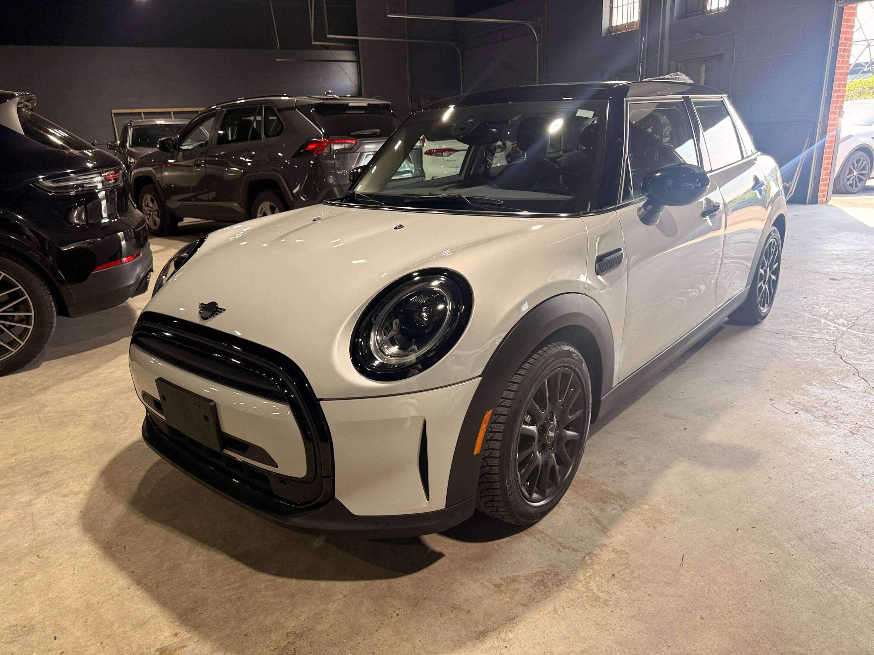 2022 MINI 5 Door Cooper