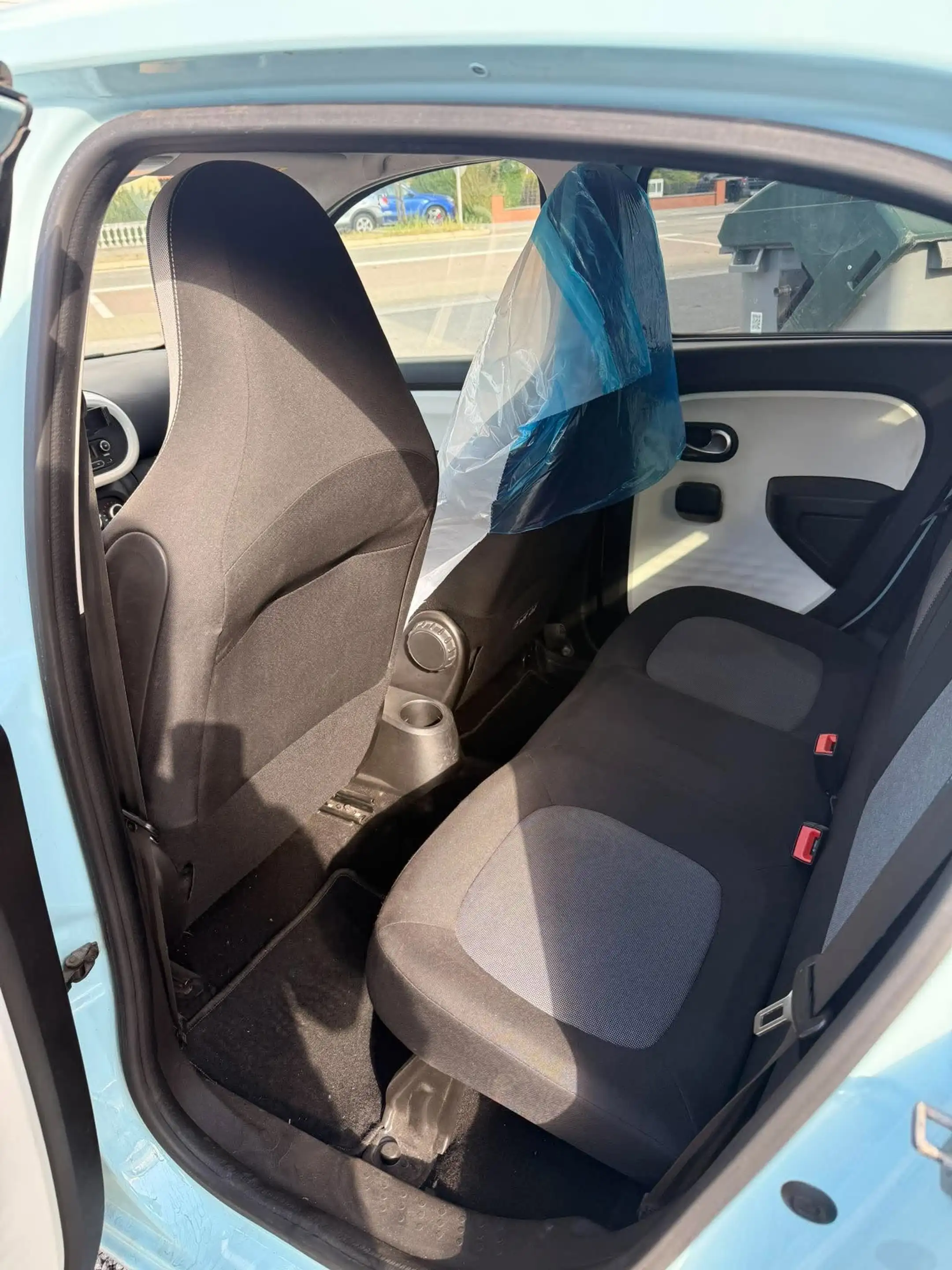 Renault Twingo Twingo 1.0i SCe Limited S — photo 7