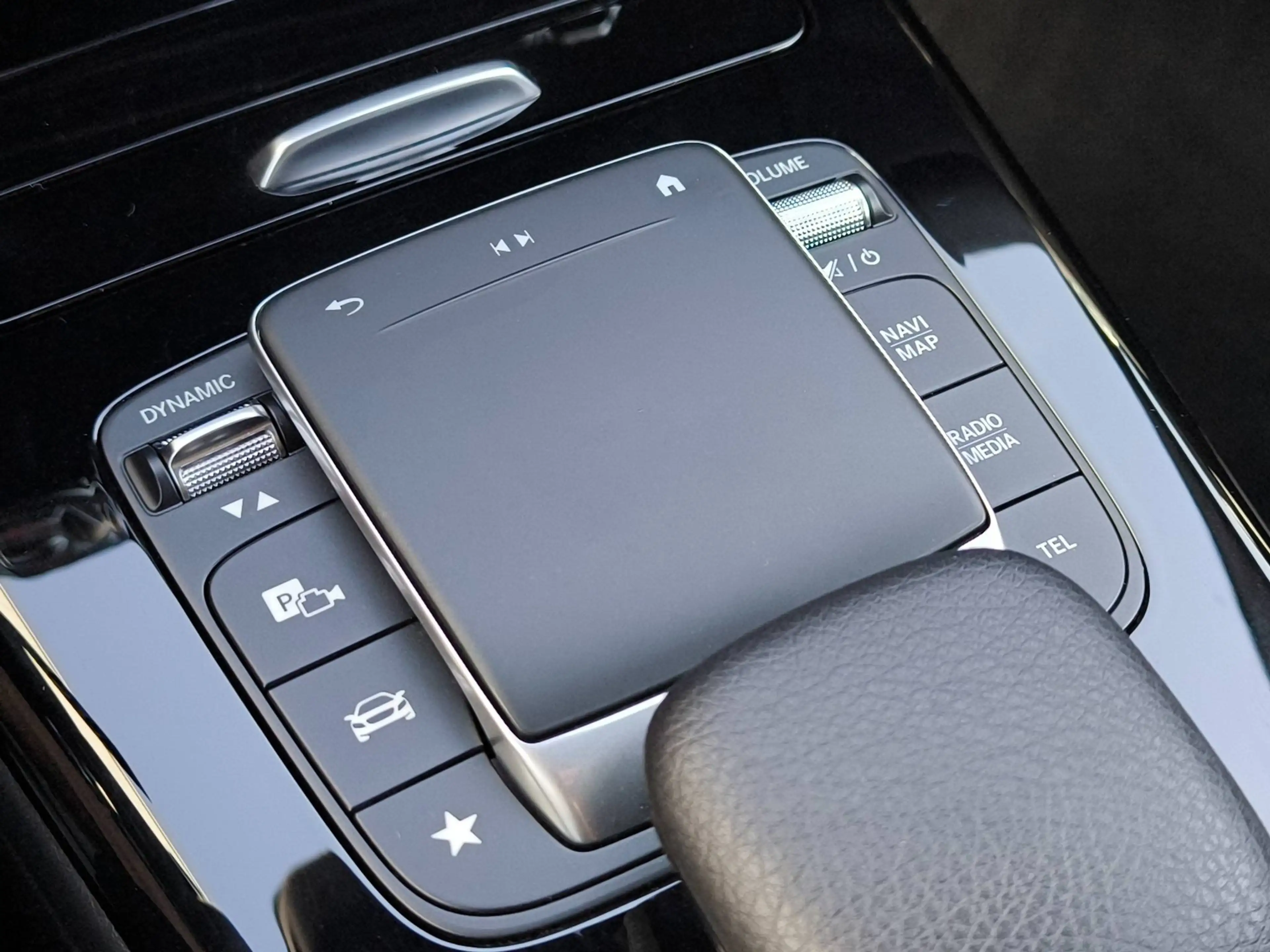 Mercedes-Benz CLA 220 CLA 220 d  AMG*Multibeam*MBUX*Night*Distronic*Kamera* — photo 15