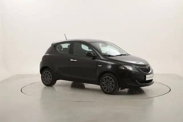 Lancia Ypsilon view 7