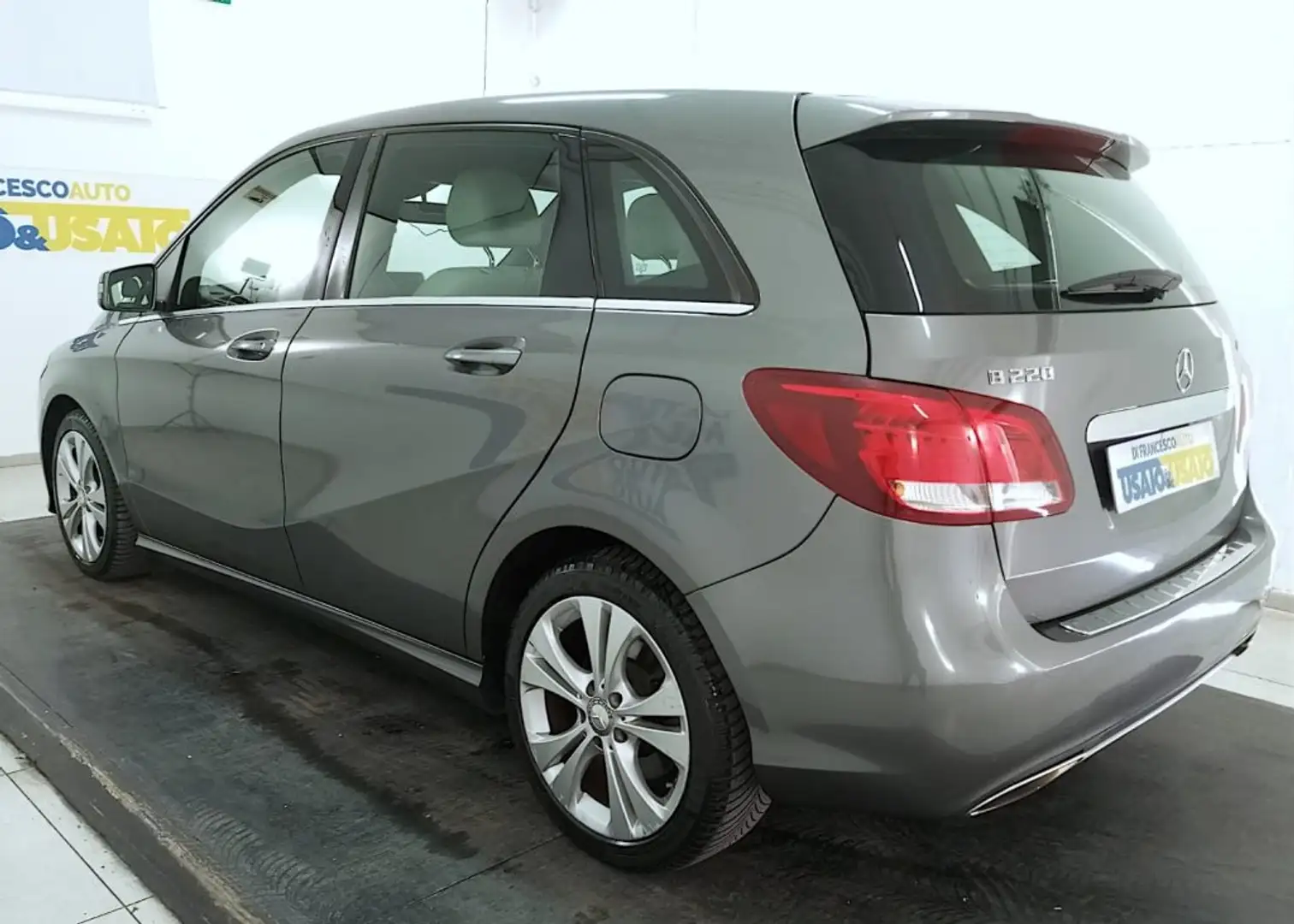 Mercedes-Benz B 220 Sport 4matic auto Gri - 2