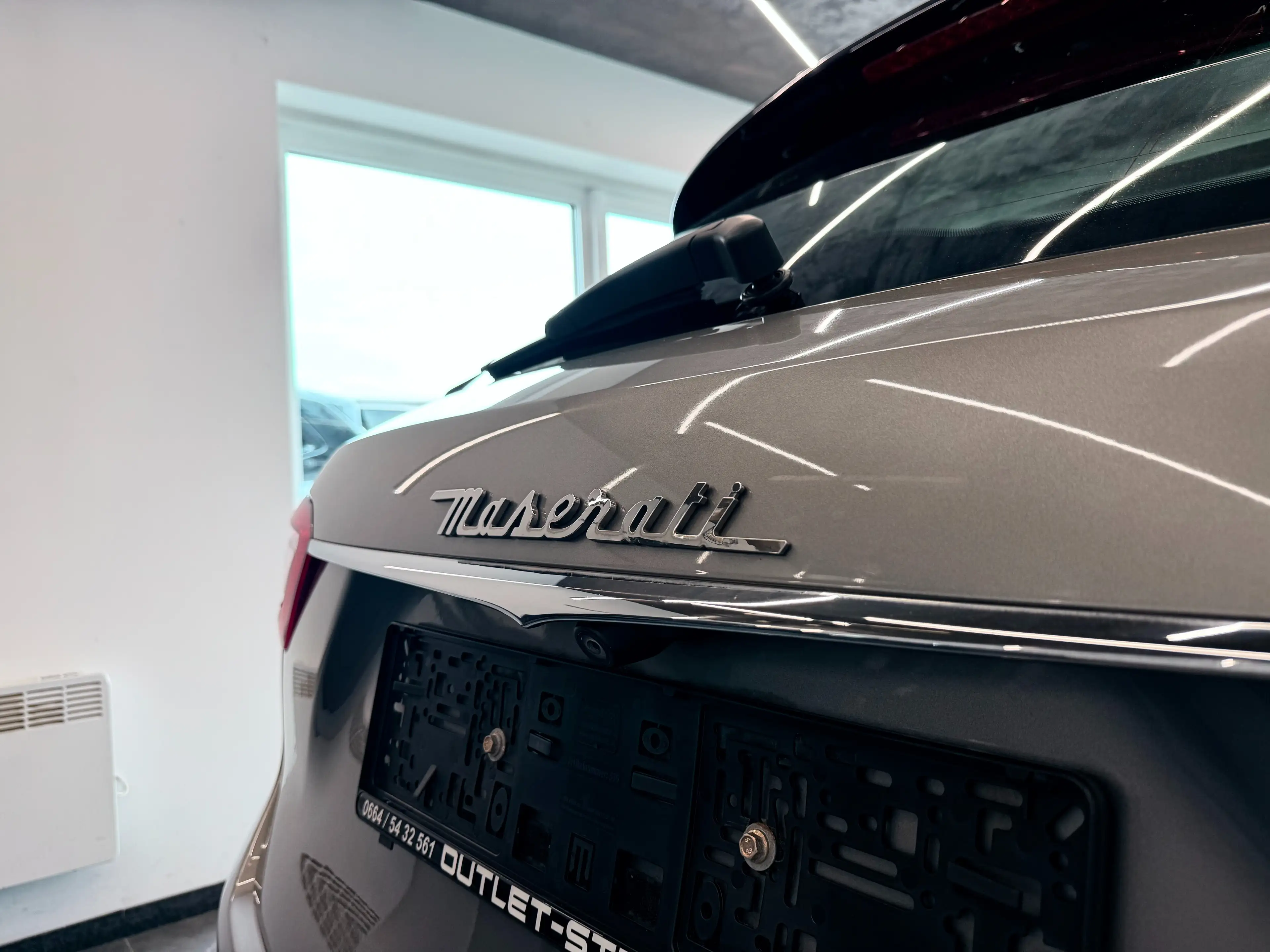 Maserati Levante Diesel*GranLusso*Navi*Luft*AHK*Panorama*R-Kamera* — photo 5