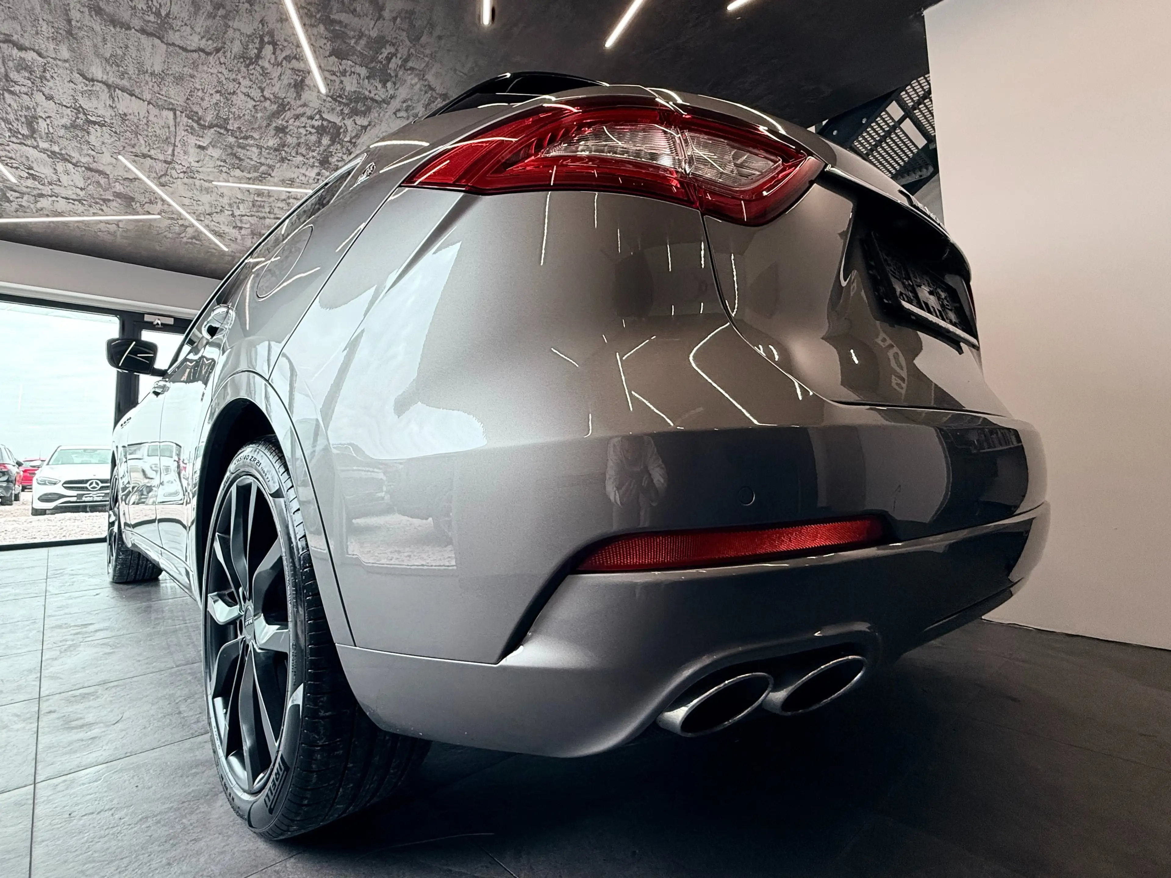 Maserati Levante Diesel*GranLusso*Navi*Luft*AHK*Panorama*R-Kamera* — photo 6