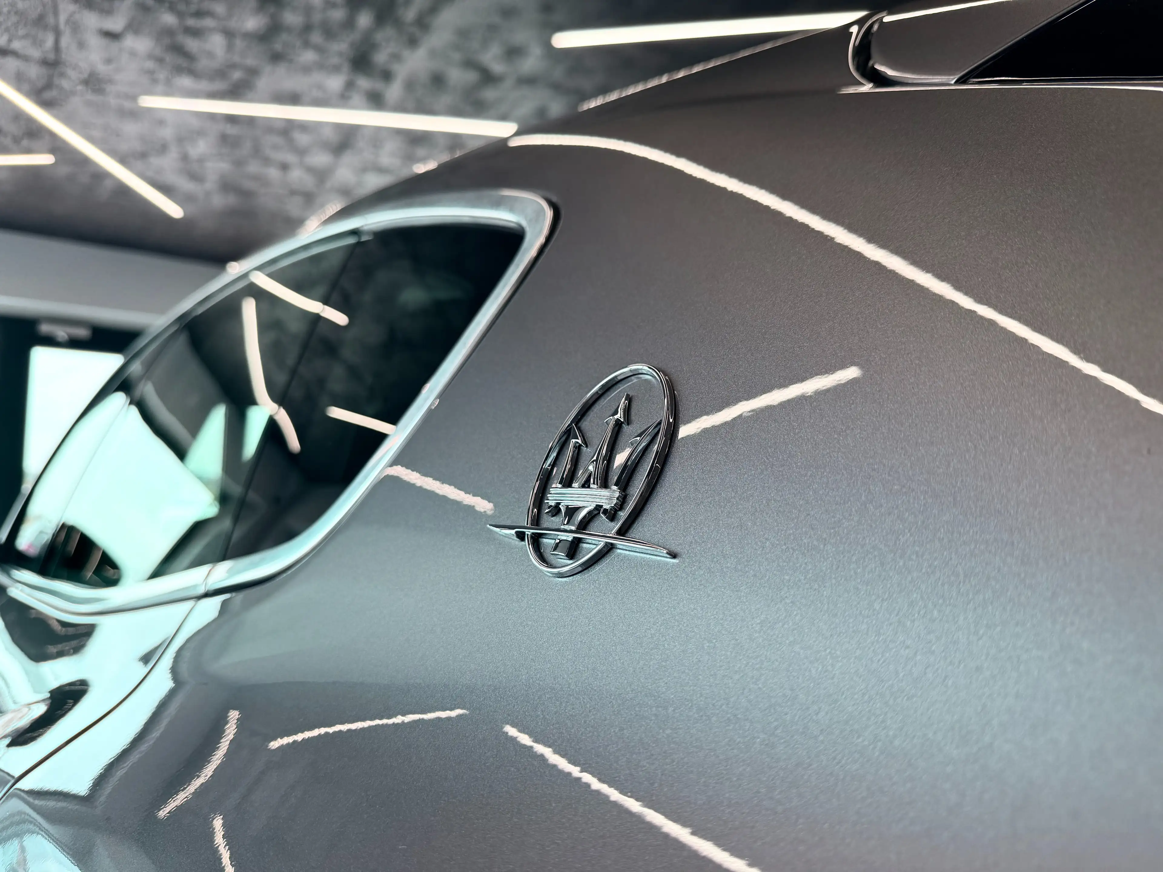 Maserati Levante Diesel*GranLusso*Navi*Luft*AHK*Panorama*R-Kamera* — photo 7