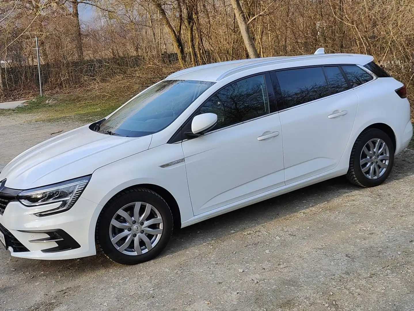 Renault Megane Mégane Grandtour Intens TCe 115 PF Intens Weiß - 1