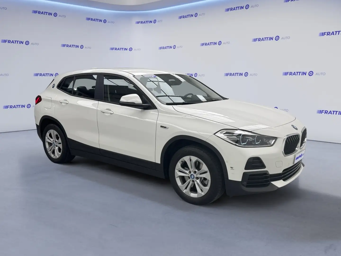 BMW X2 xDrive25e Business-X Blanc - 2