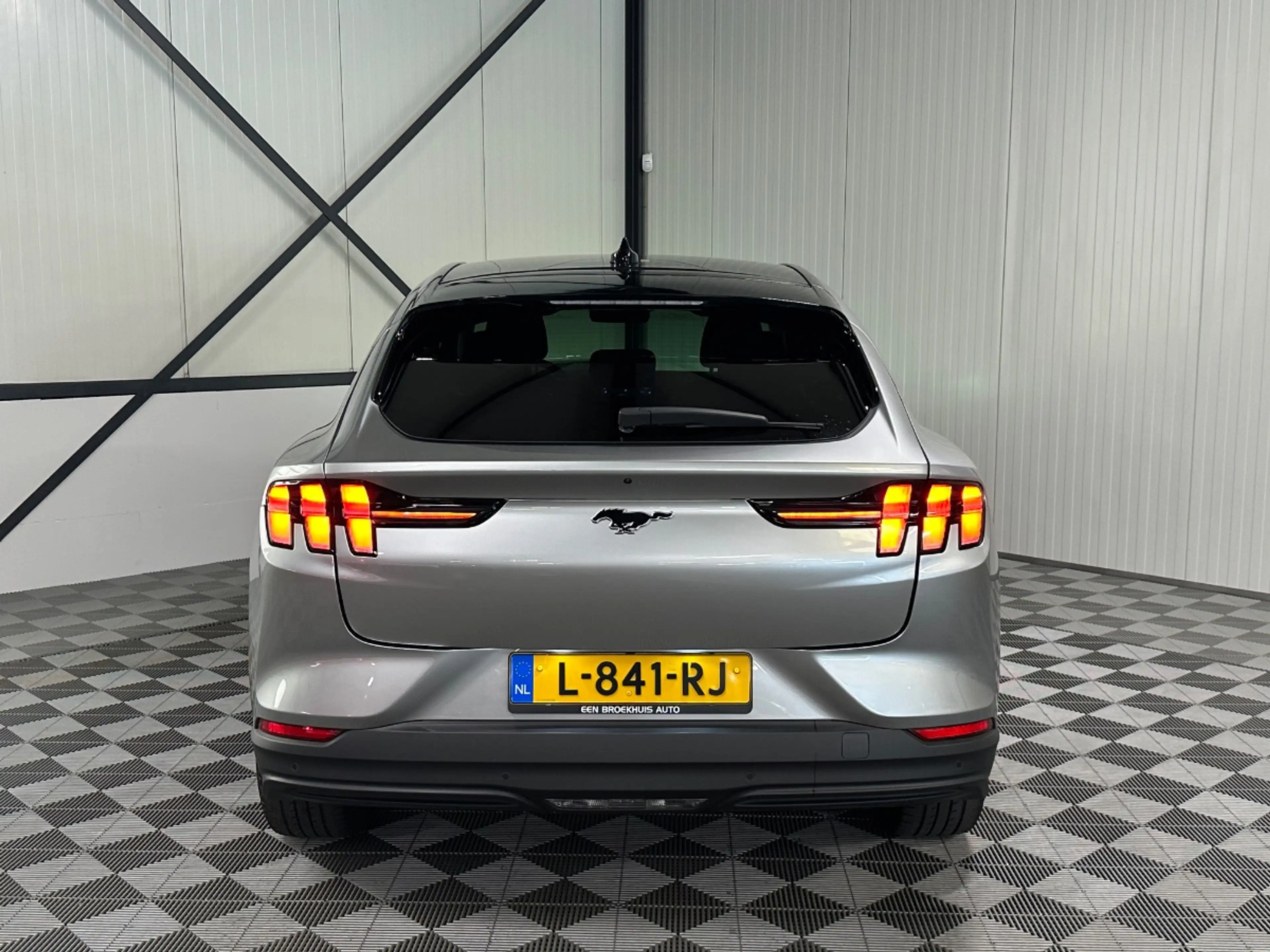 Ford Mustang Mach-E Extended RWD 98kWh | SoH 92% | Pano | Leer | Camer — photo 8