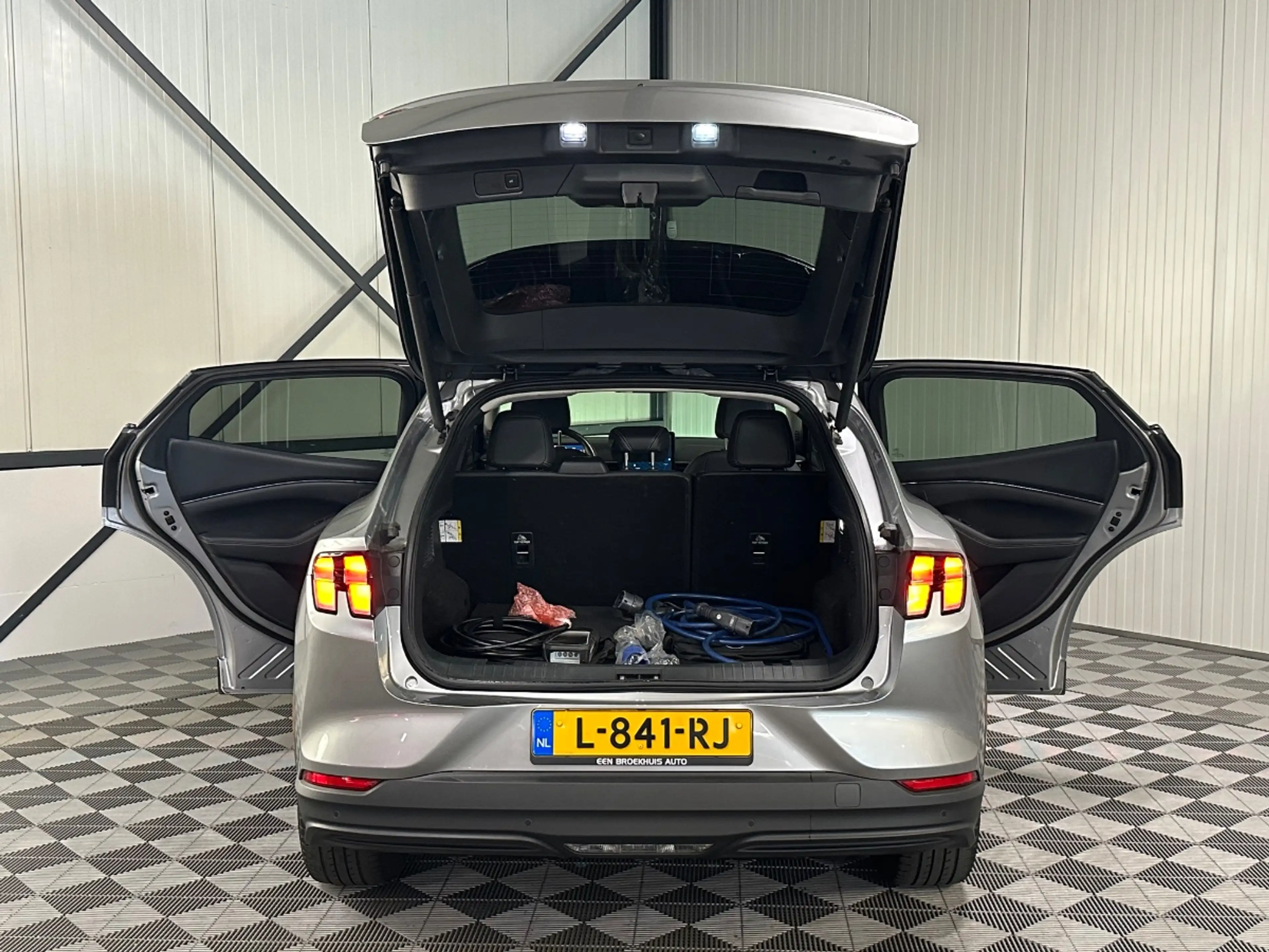 Ford Mustang Mach-E Extended RWD 98kWh | SoH 92% | Pano | Leer | Camer — photo 6