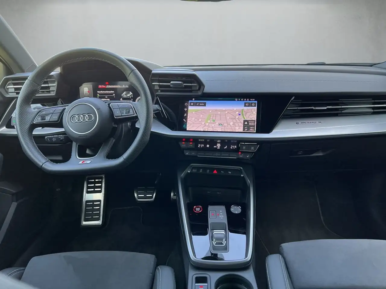 Audi S3 Sportback 2.0 TFSI quattro S tronic *KAMERA* 8