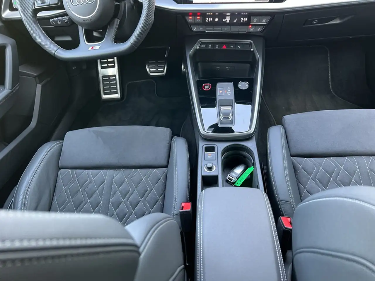 Audi S3 Sportback 2.0 TFSI quattro S tronic *KAMERA* 9