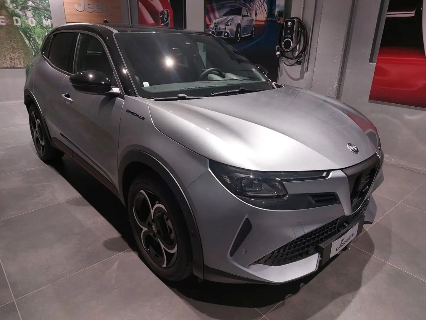 Alfa Romeo Junior 1.2 136 CV Hybrid eDCT6 Speciale Grigio - 1
