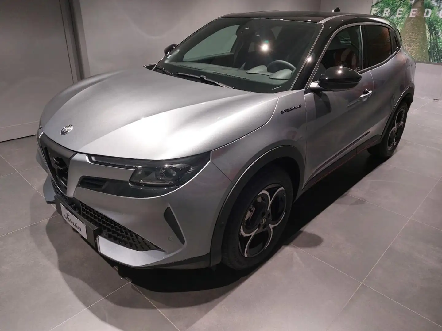 Alfa Romeo Junior 1.2 136 CV Hybrid eDCT6 Speciale Grigio - 2